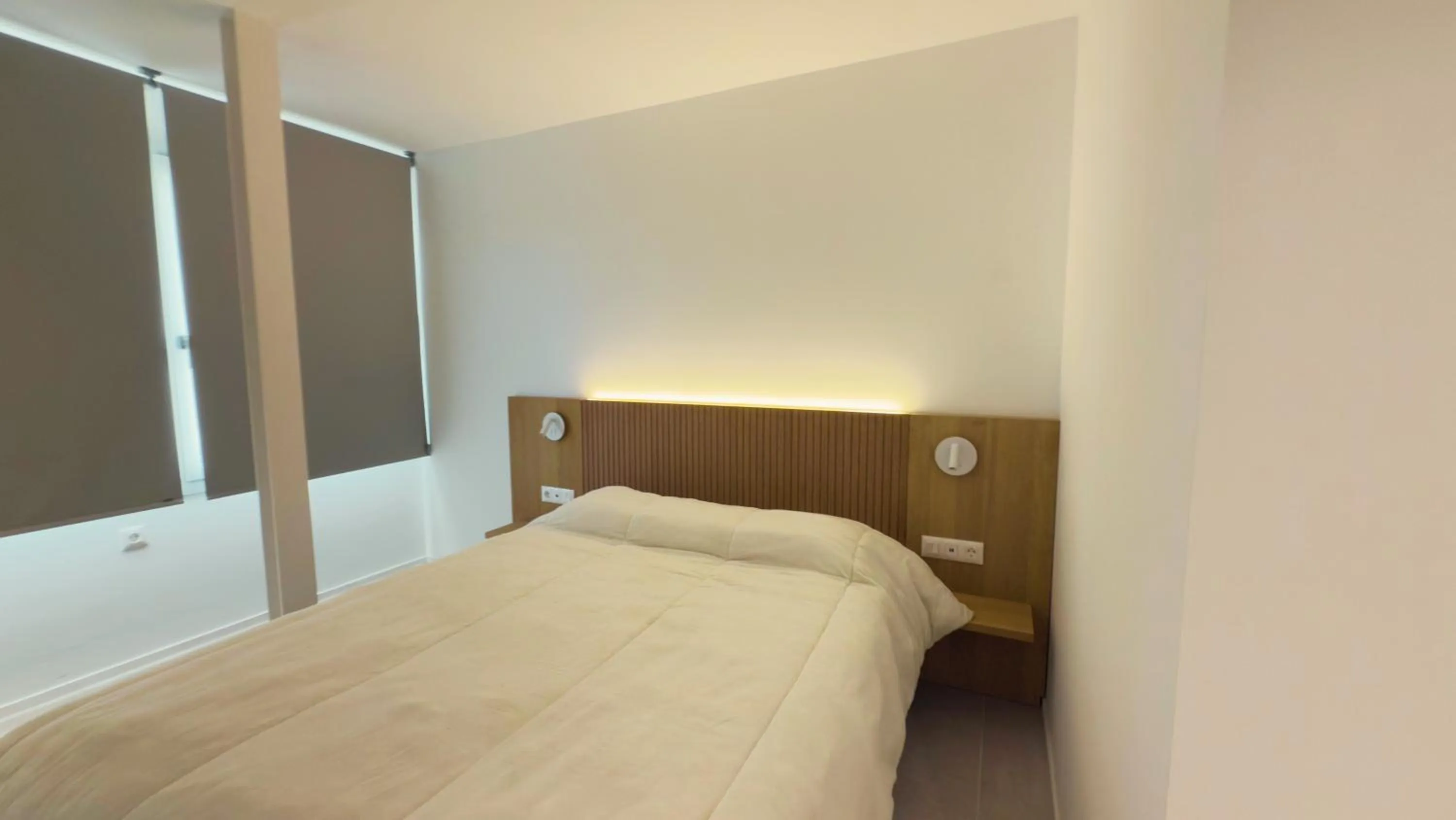 Bed in MYO Barcelona Hotel & Apartments