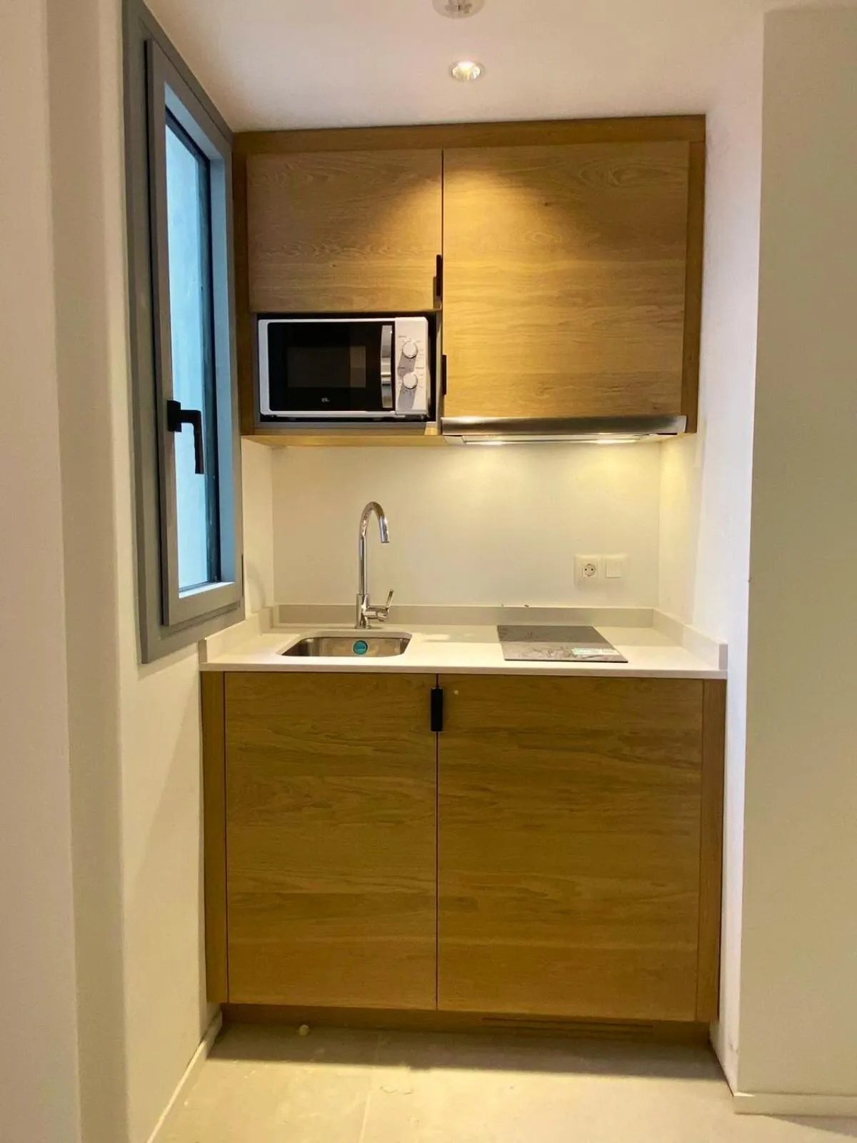 Kitchen or kitchenette in MYO Barcelona Hotel & Apartments