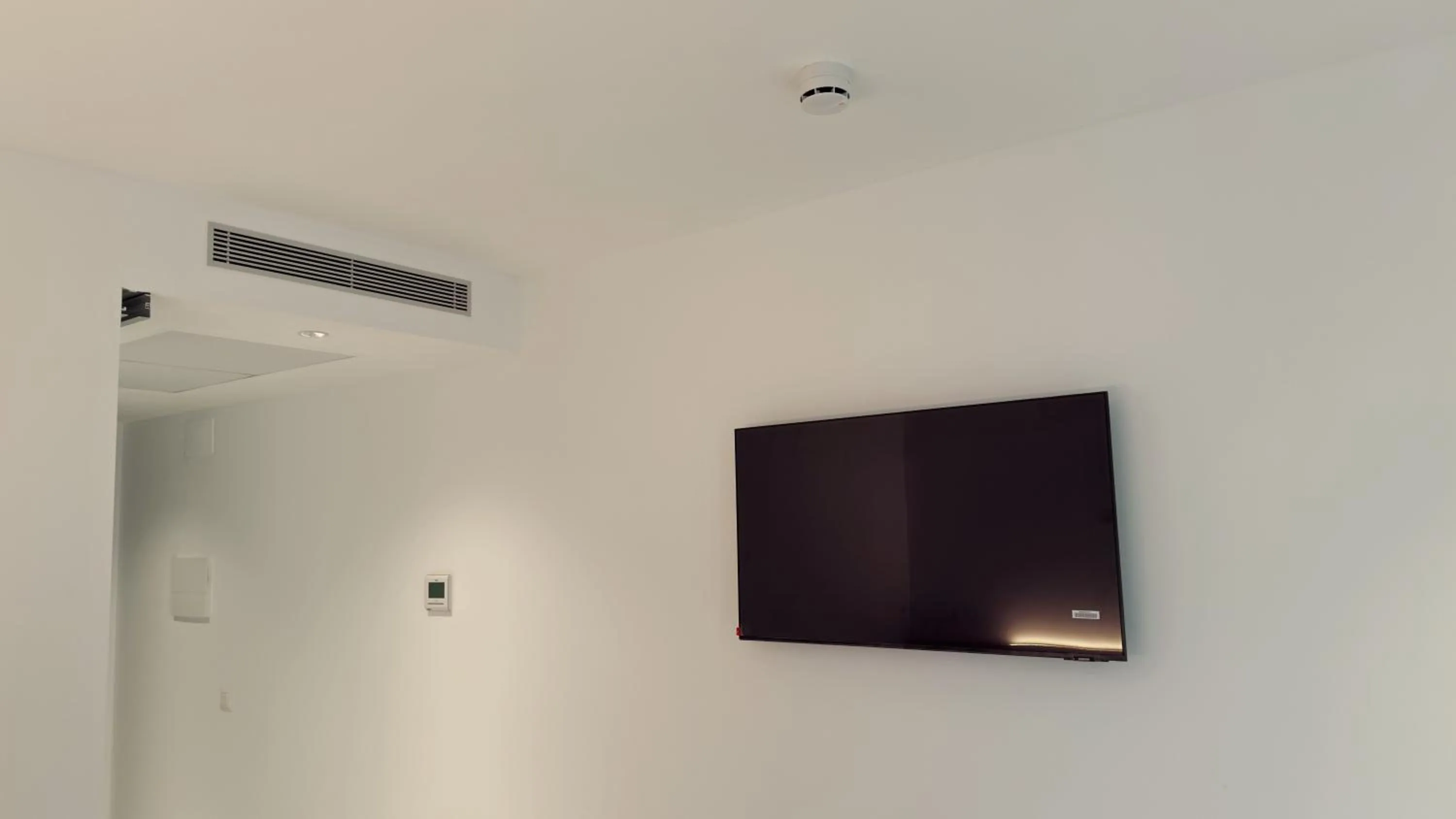 TV and multimedia in MYO Barcelona Hotel & Apartments