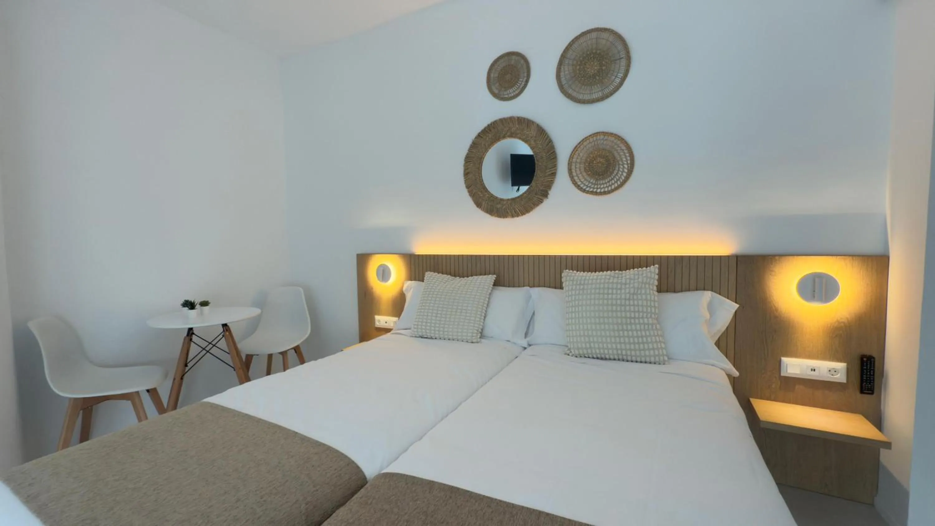 Bed in MYO Barcelona Hotel & Apartments