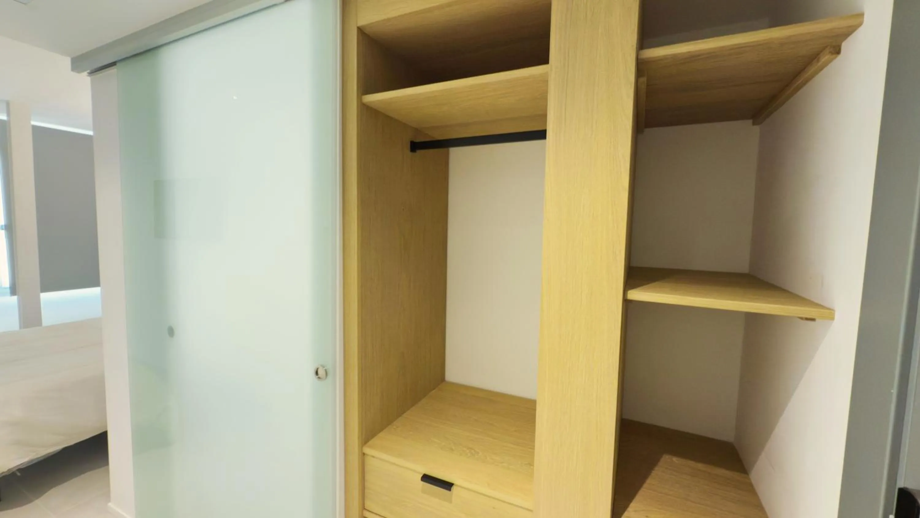 wardrobe, Bed in MYO Barcelona Hotel & Apartments