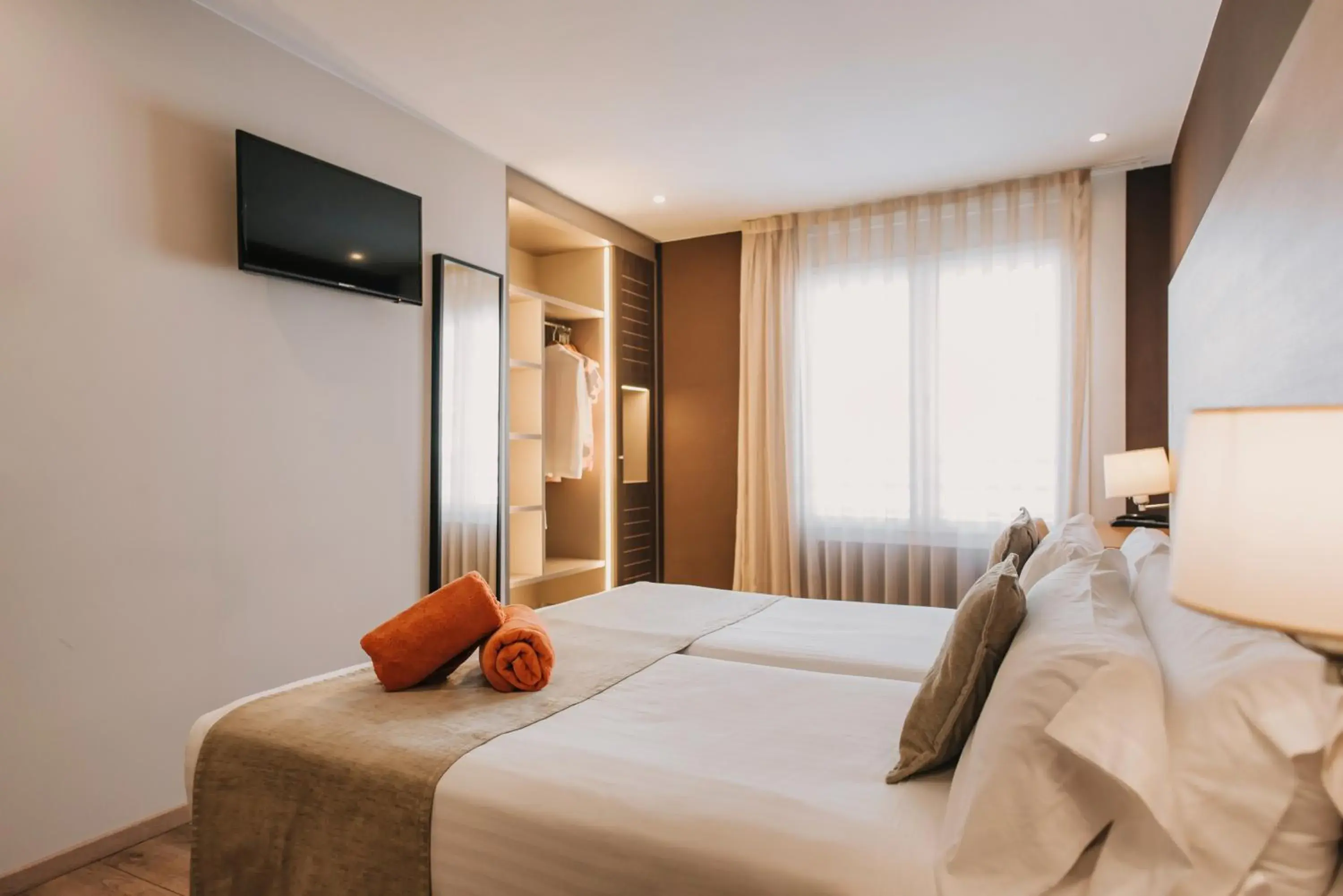 Double or Twin Room in Hotel Windsor Tossa - Adults Only 16 Double or Twin Room in Hotel Windsor Tossa - Adults Only 16