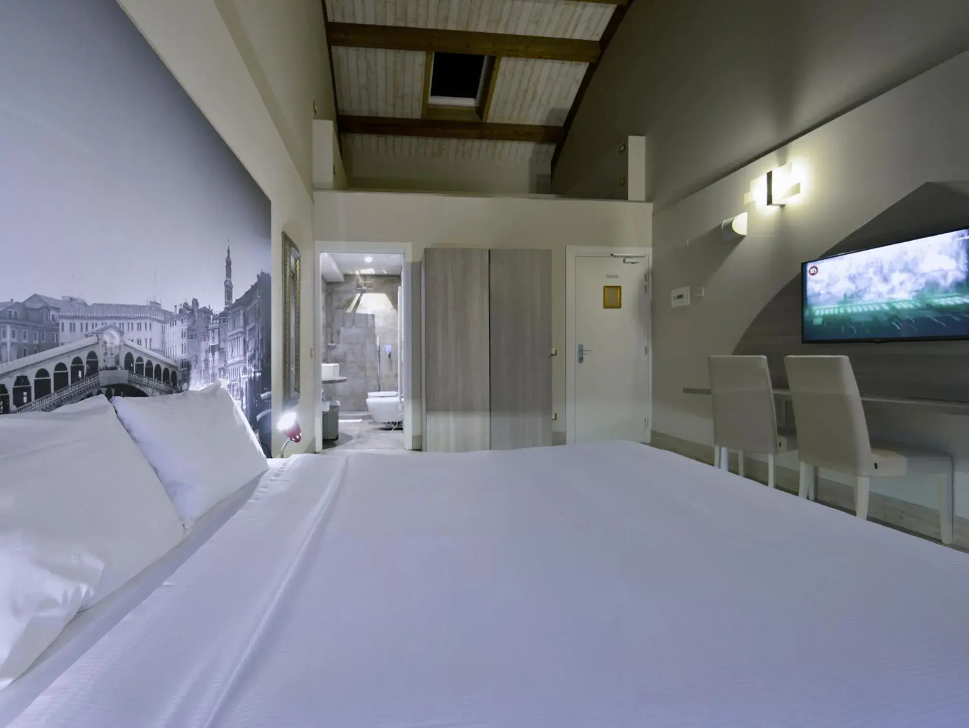 Double Room with Balcony - single occupancy in Hotel Seven Rooms Double Room with Balcony - single occupancy in Hotel Seven Rooms