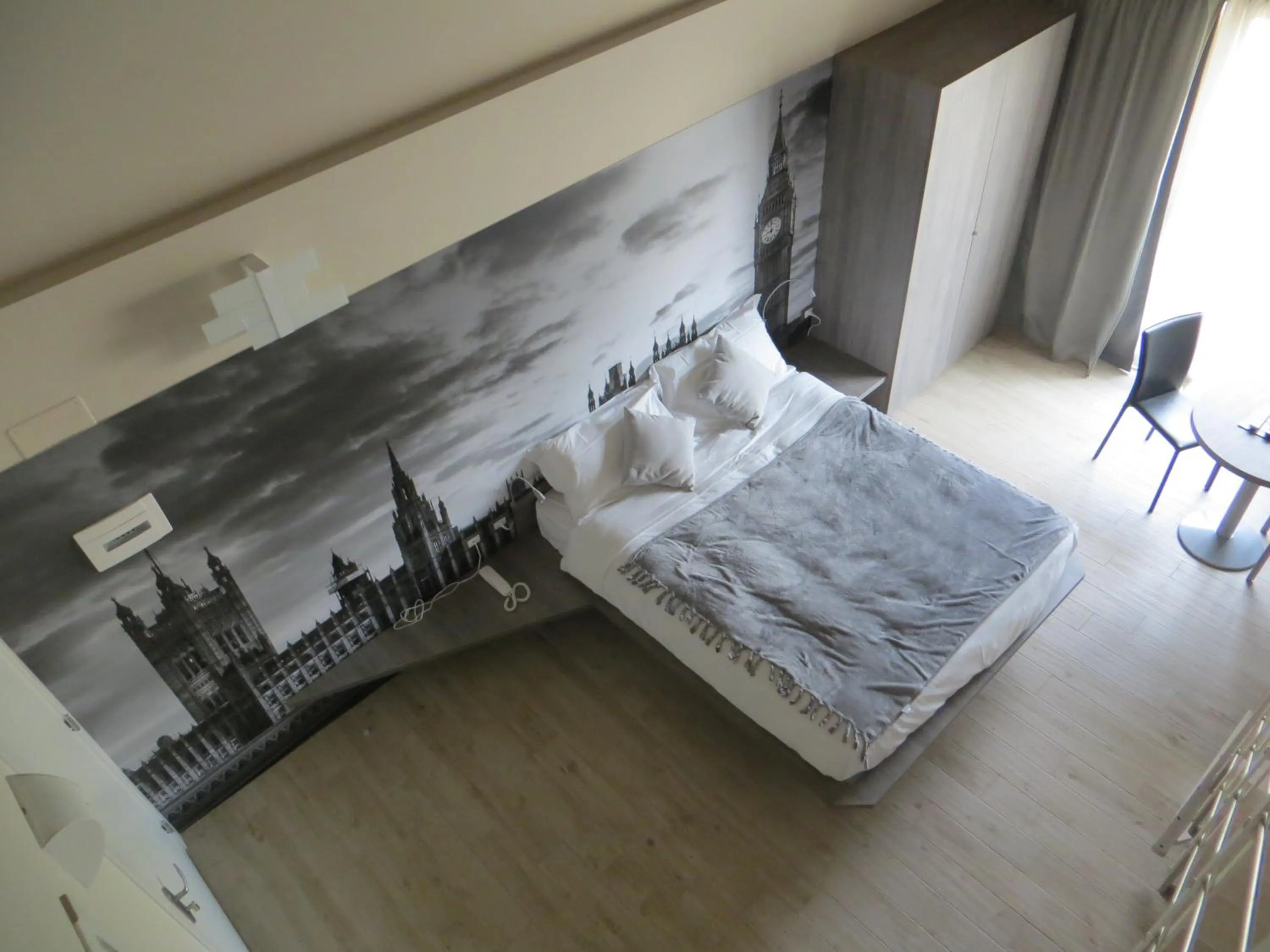 Photo of the whole room in Hotel Seven Rooms