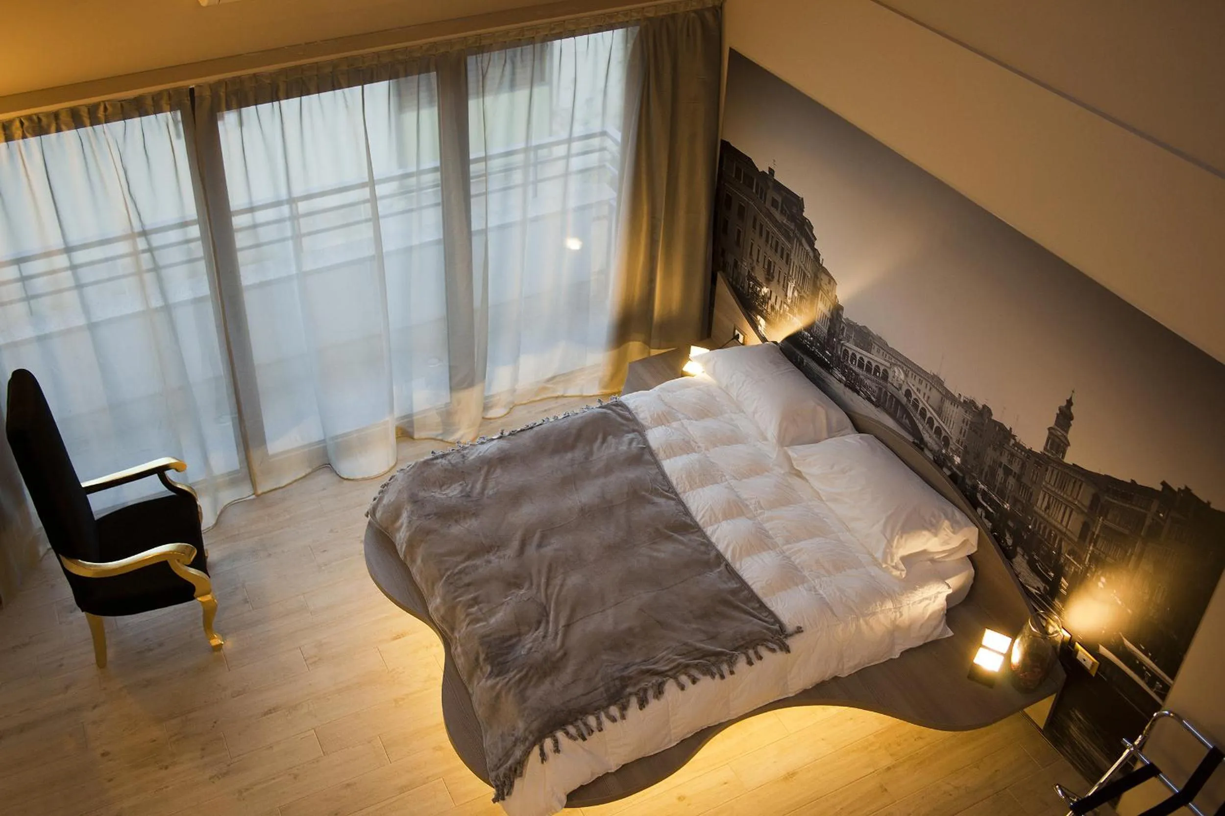 Photo of the whole room in Hotel Seven Rooms