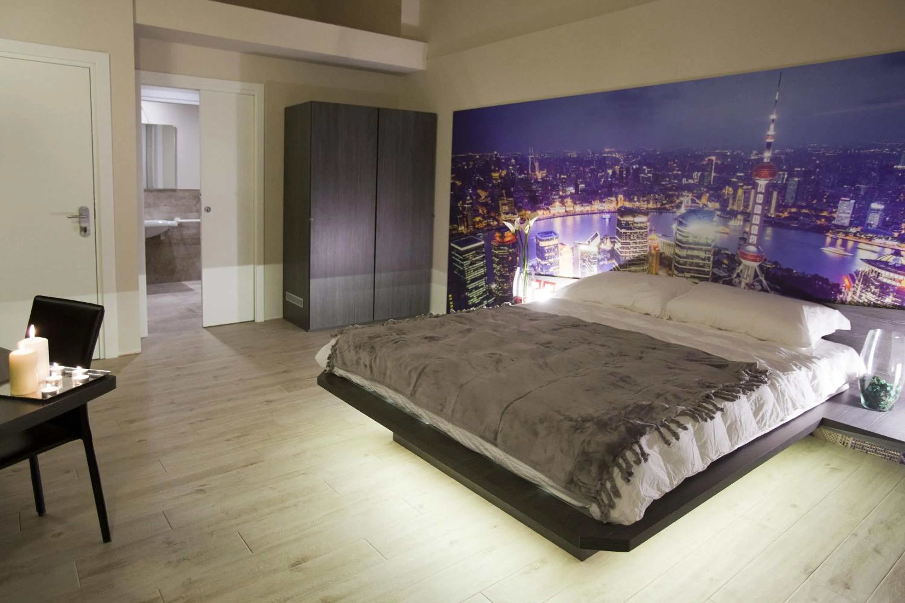 Photo of the whole room in Hotel Seven Rooms