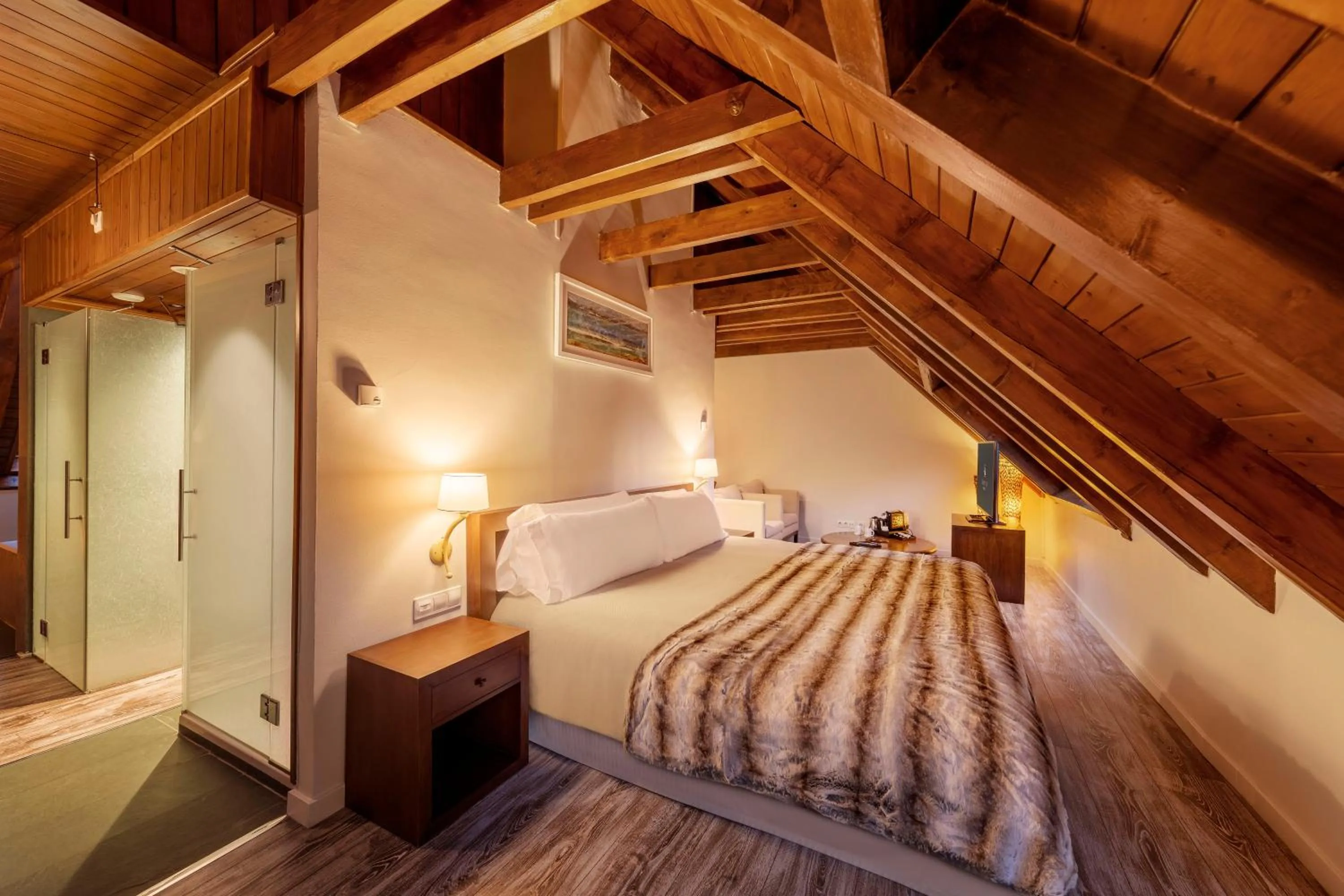 Photo of the whole room, Bed in Eurostars La Pleta