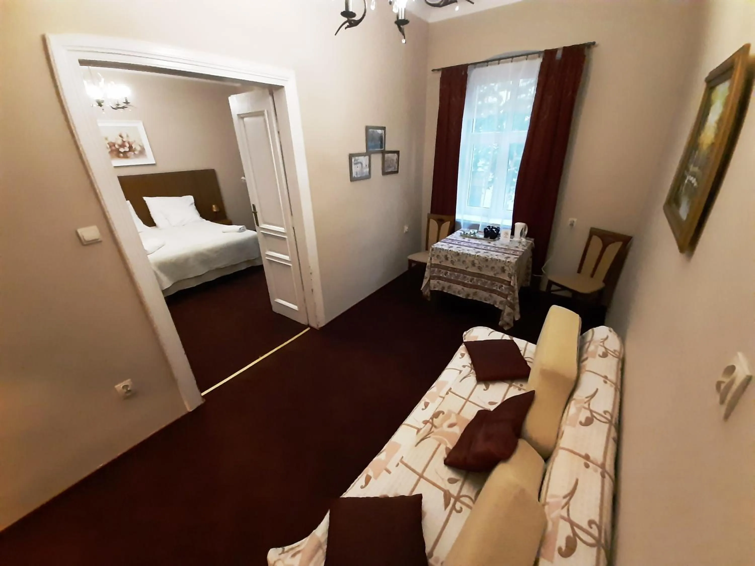 Photo of the whole room, Bed in Red Carpet Hostel