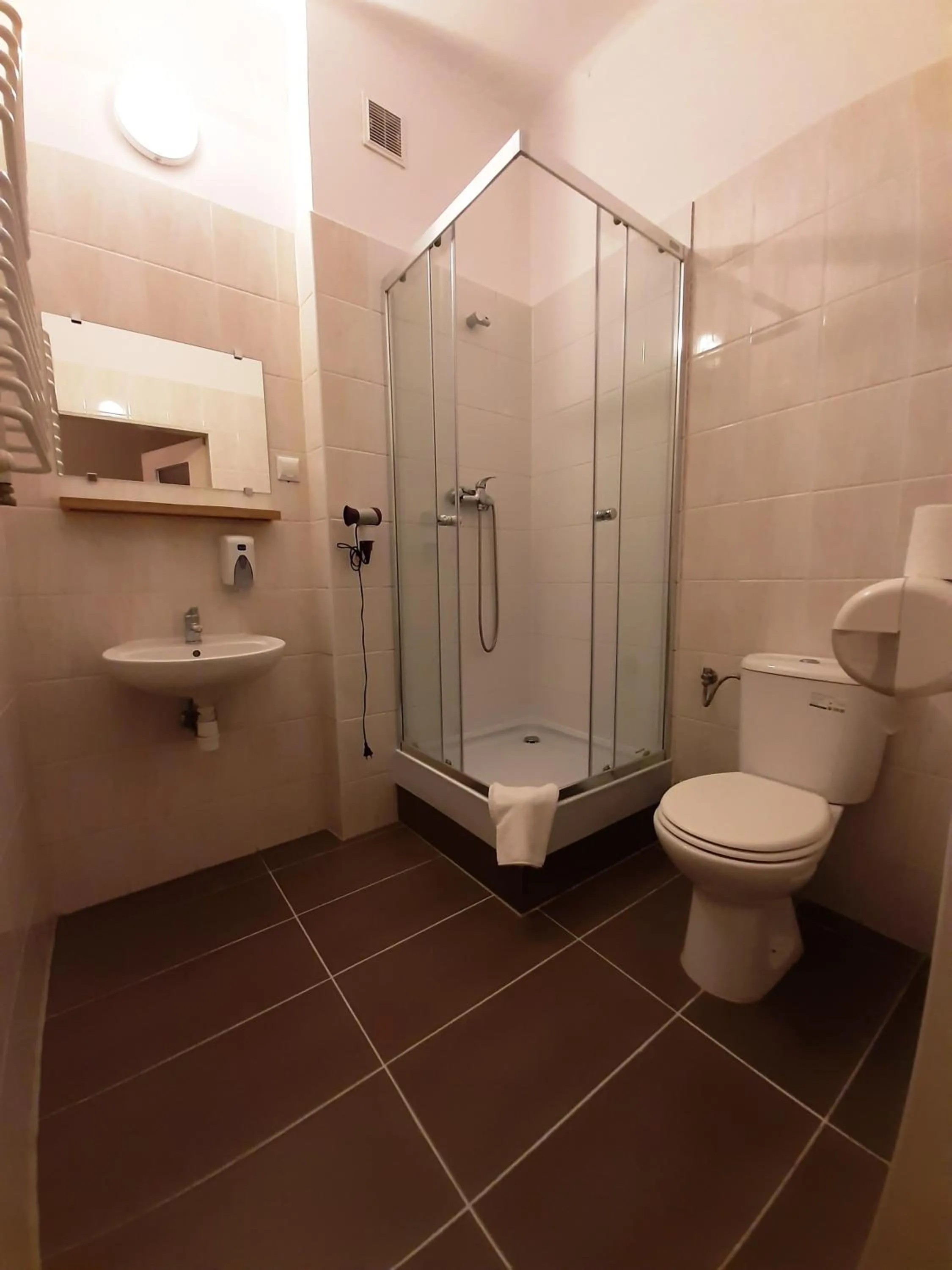 Bathroom in Red Carpet Hostel