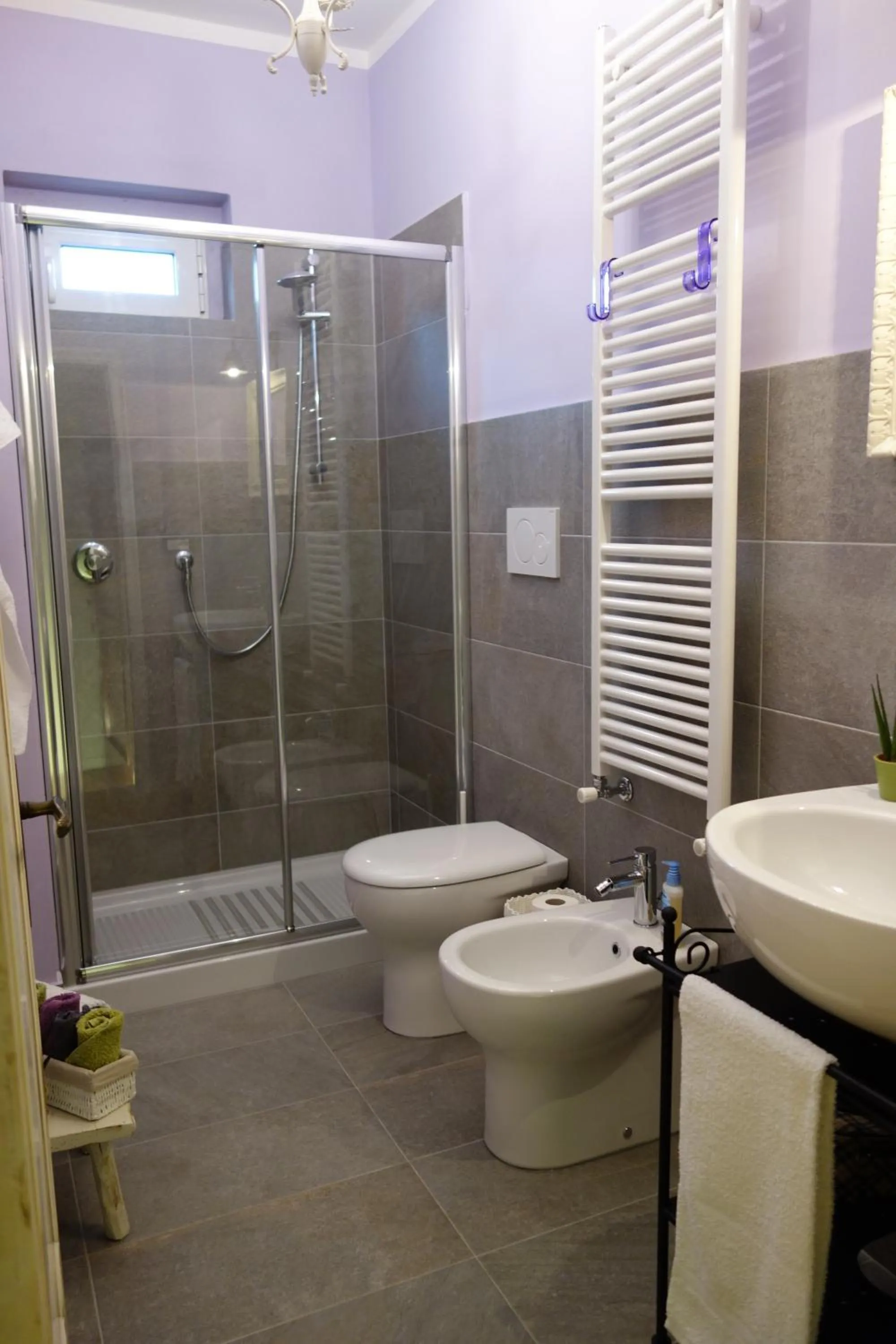 Shower in Casa Aloe B&B