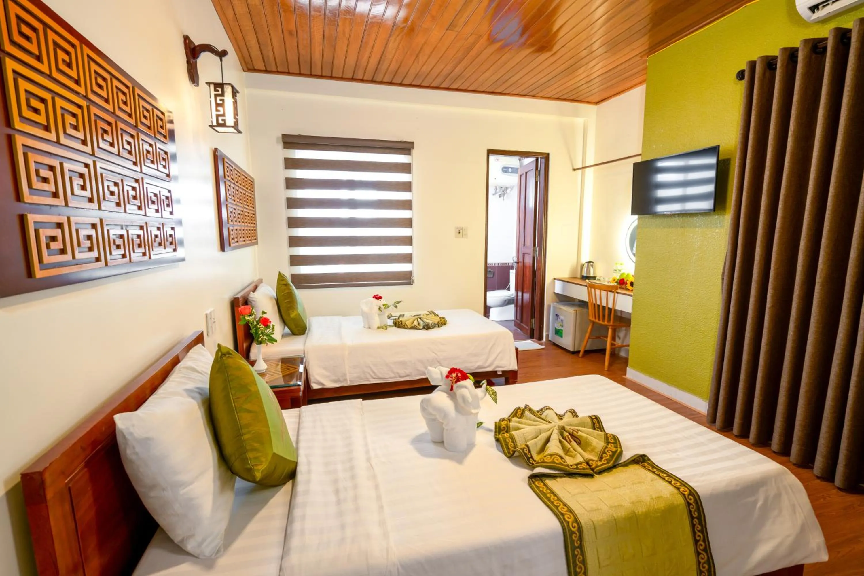 Bed in AMIGO HUE hotel