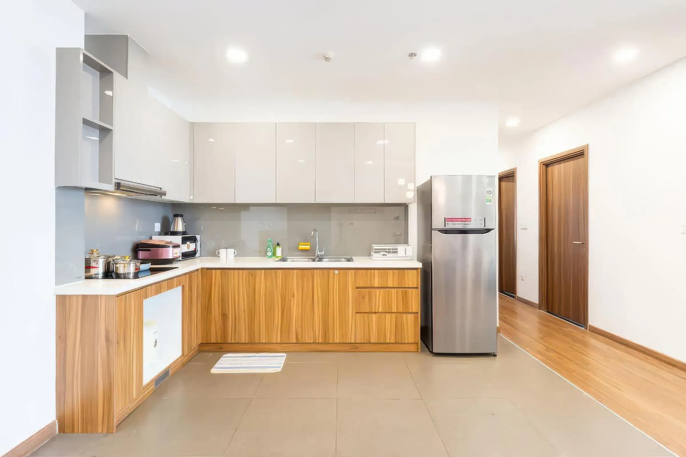 Kitchen or kitchenette in Eco Green Saigon - Free Gym & Netflix & Pool
