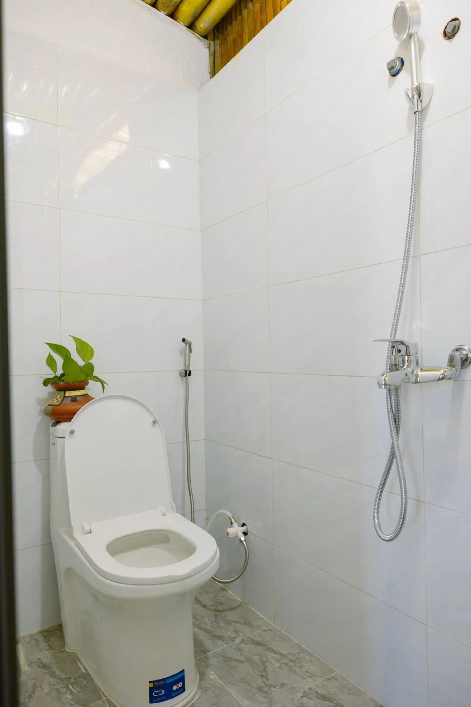 Toilet in Scent Chalet D - Village