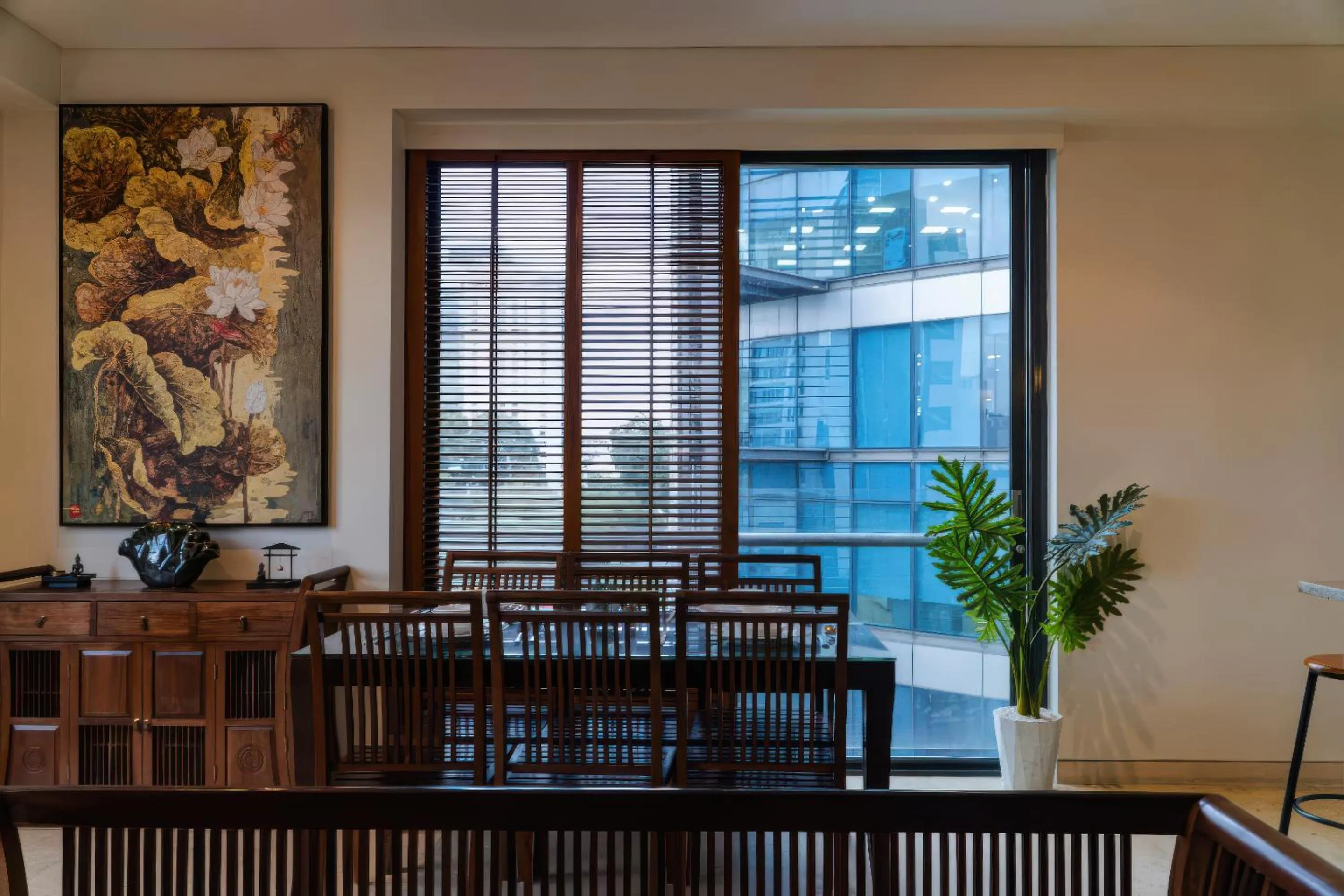 Living room in Avalon Saigon District 1 - Independence Palace