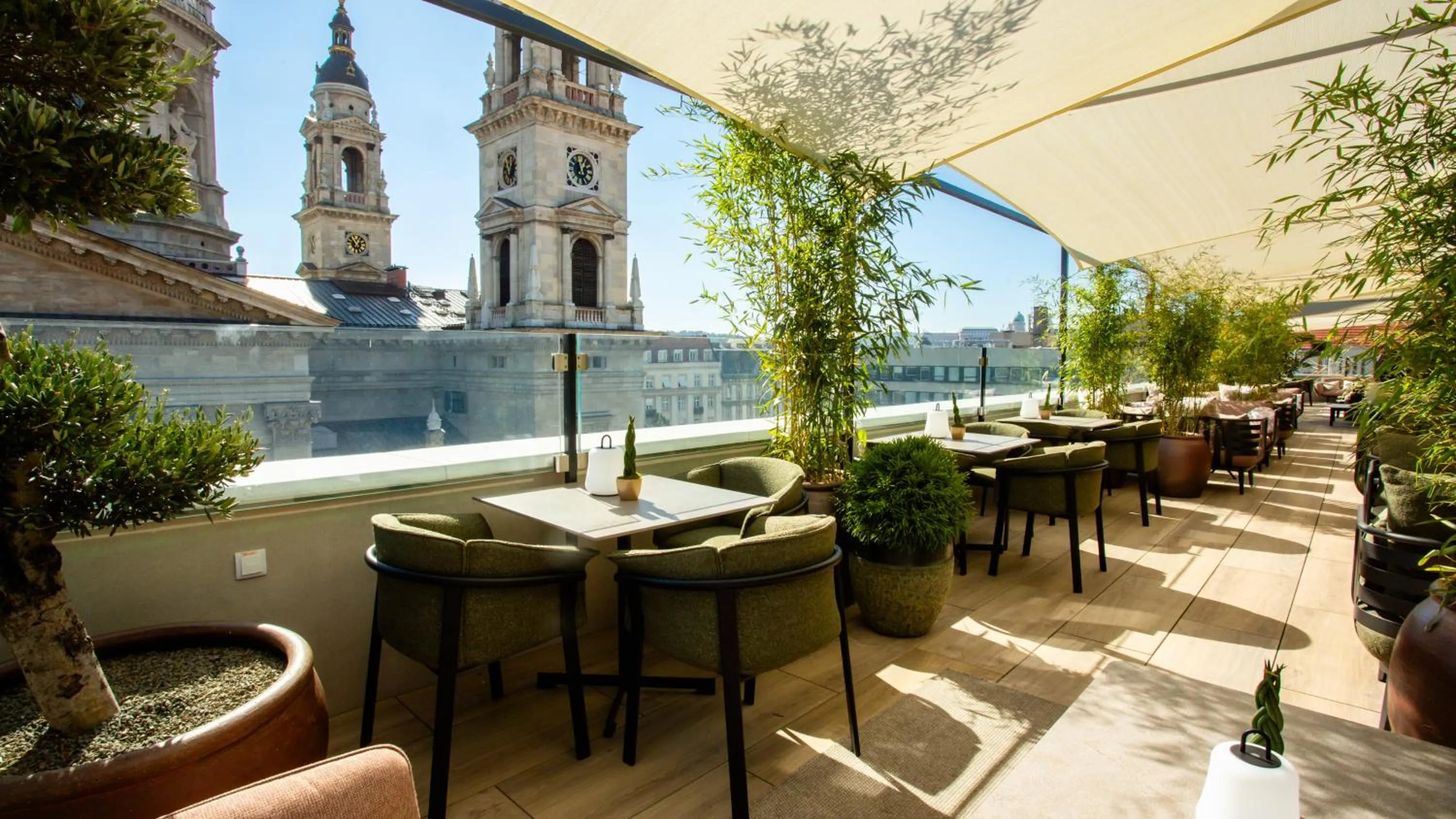 Restaurant/places to eat in Radisson Collection Hotel, Basilica Budapest