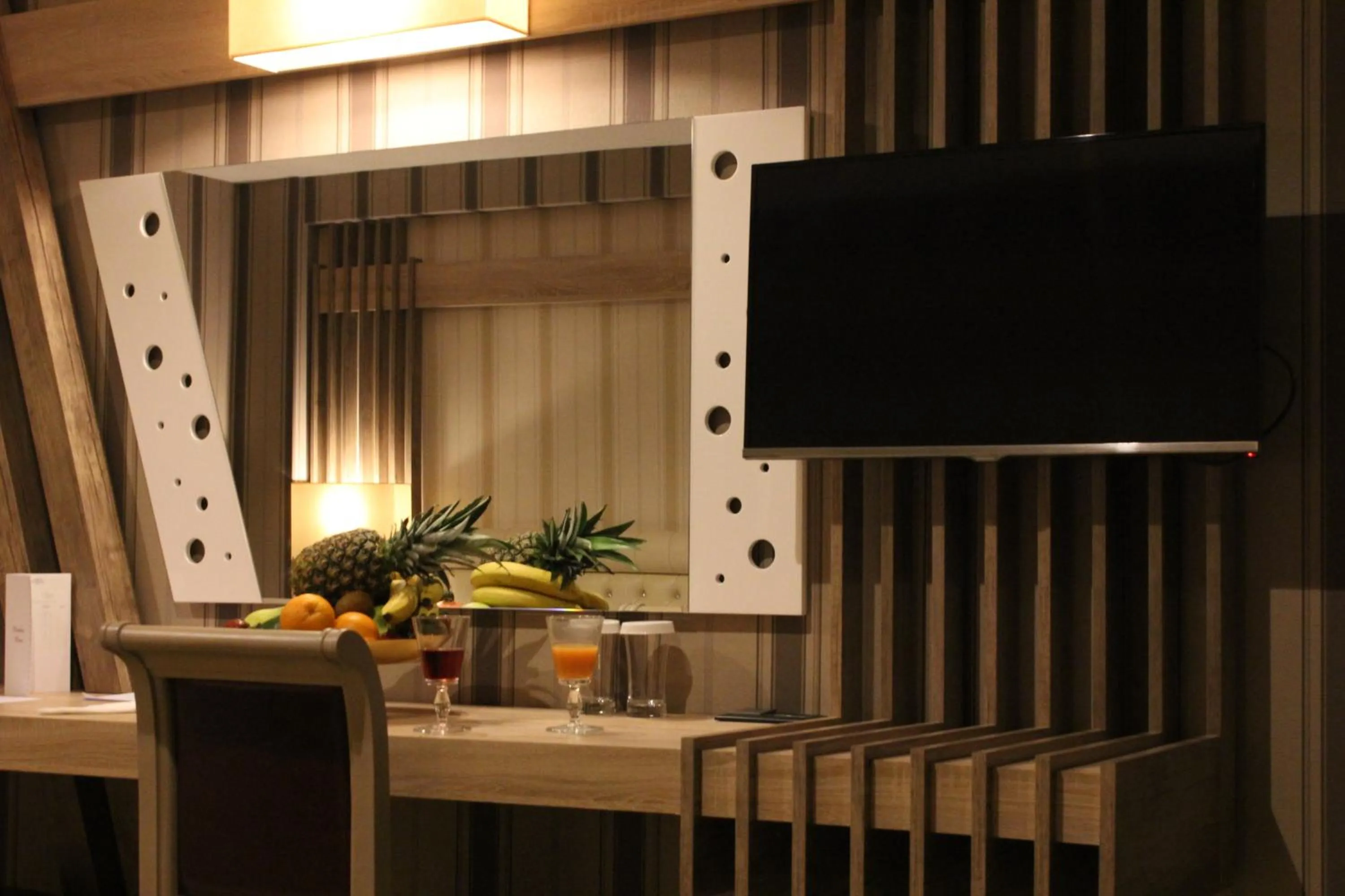 TV and multimedia in Neba Royal Hotel