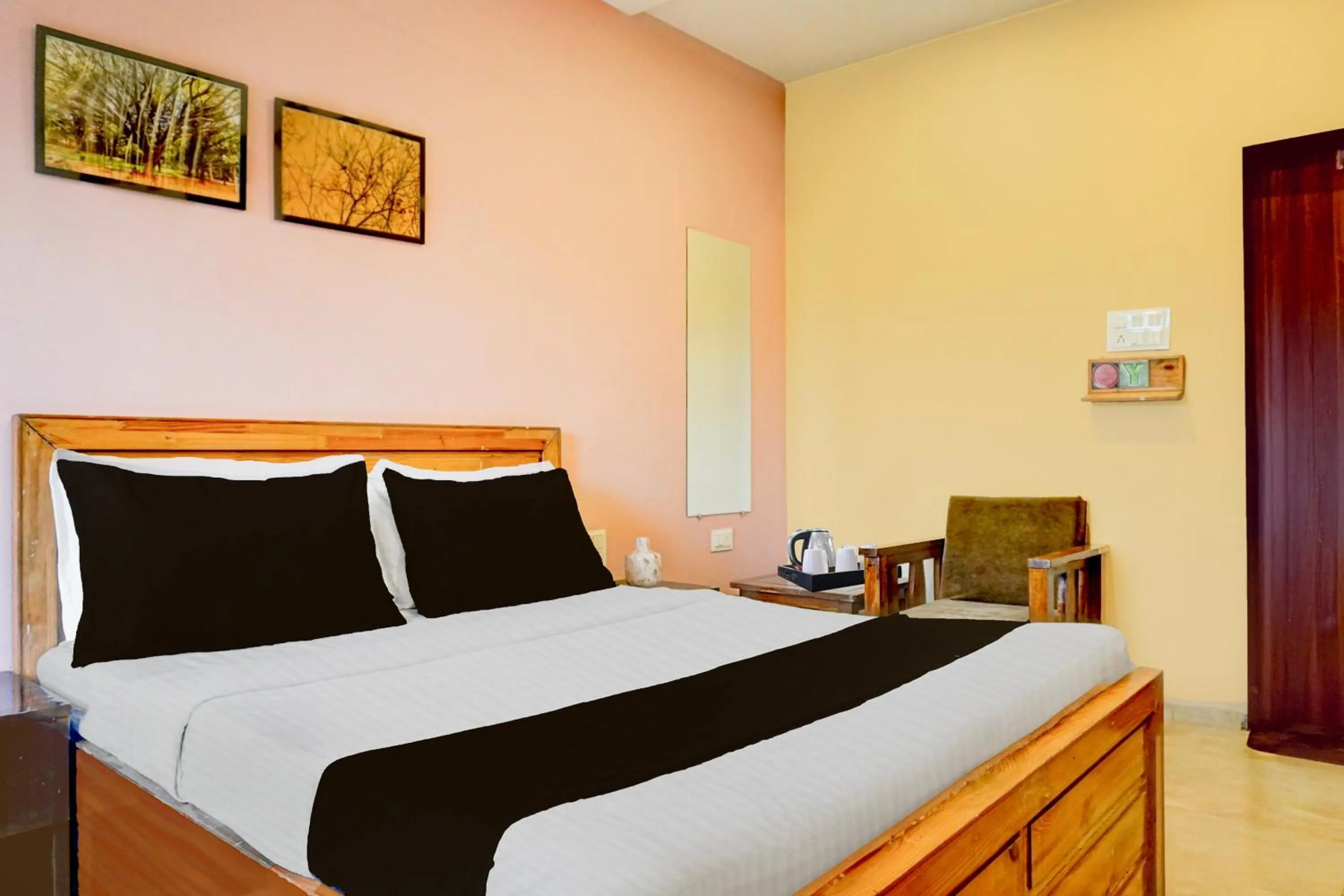 Bedroom, Bed in Super Collection O Khatri Park Formerly Aum Villa