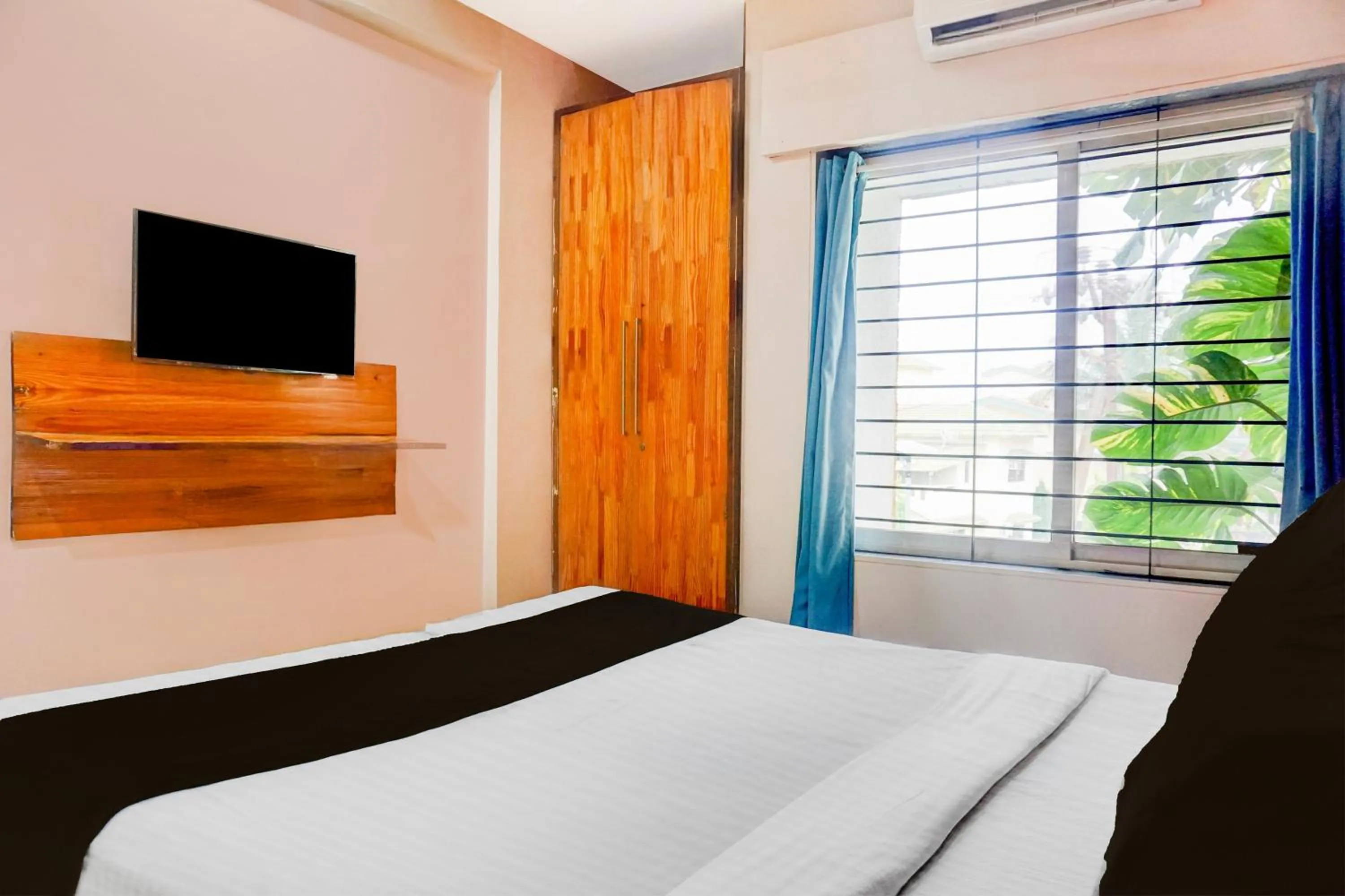 Bedroom, Bed in Super Collection O Khatri Park Formerly Aum Villa