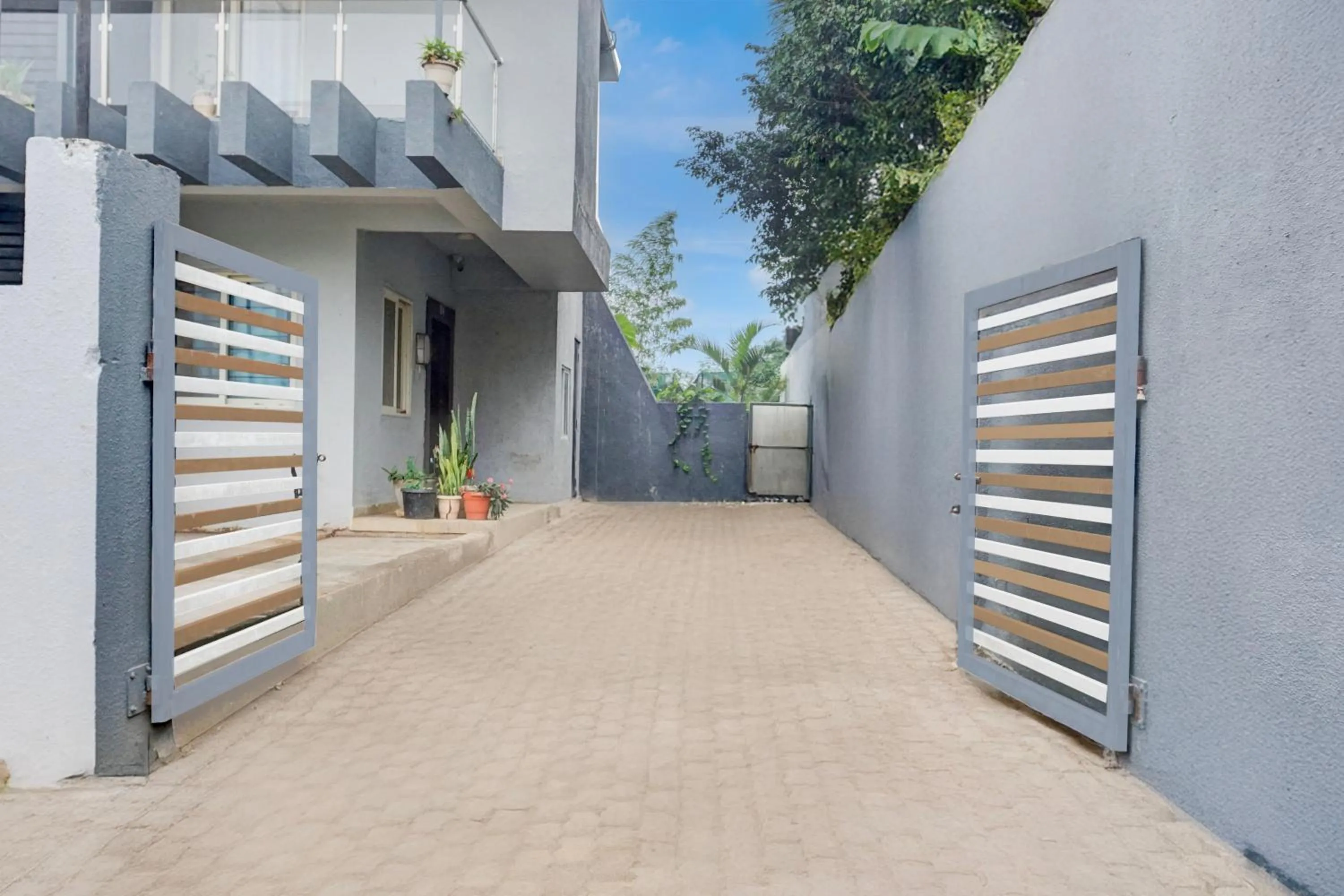 Facade/entrance in Super Collection O Khatri Park Formerly Aum Villa
