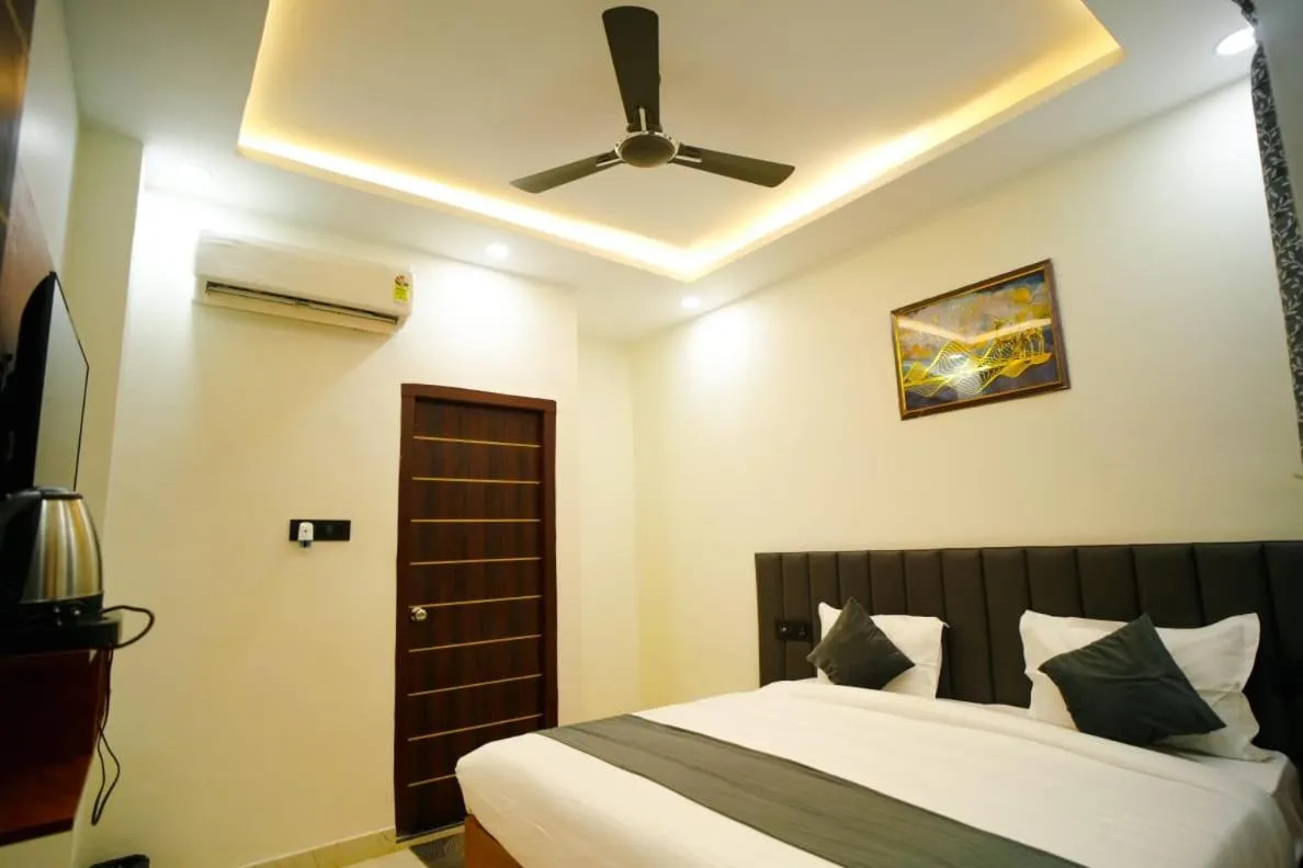 Bed in THE GOVIND PALACE