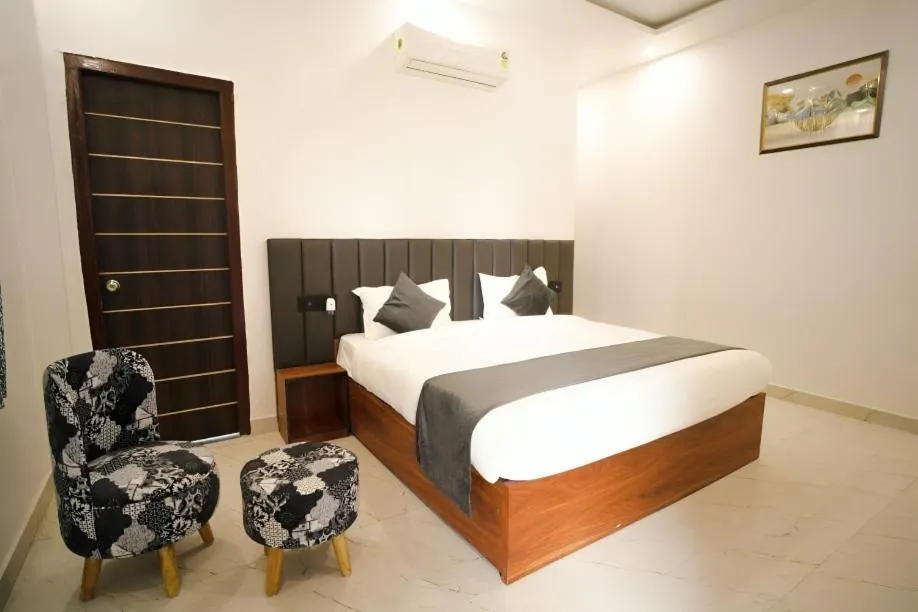 Bed in THE GOVIND PALACE