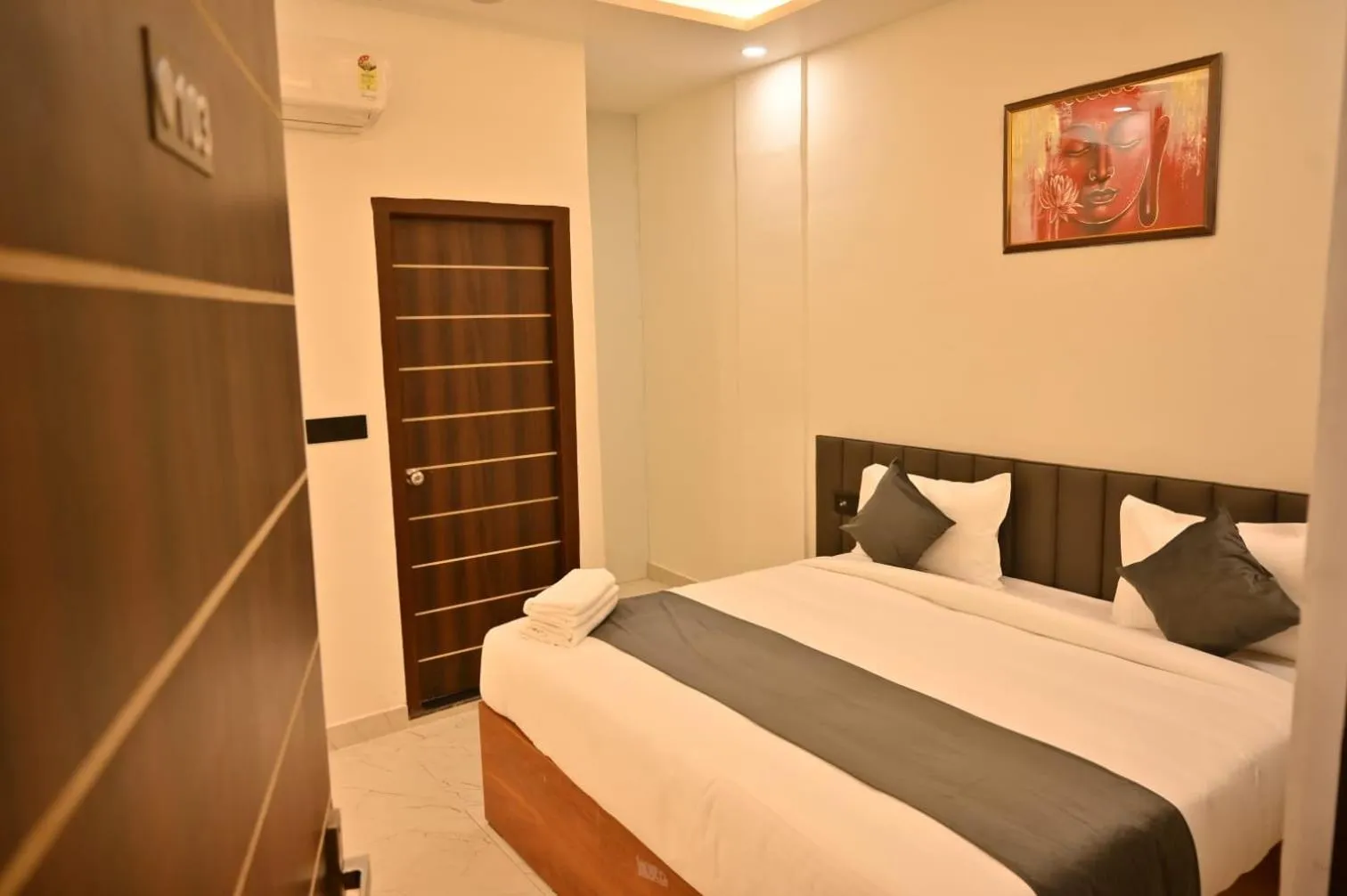 Bed in THE GOVIND PALACE