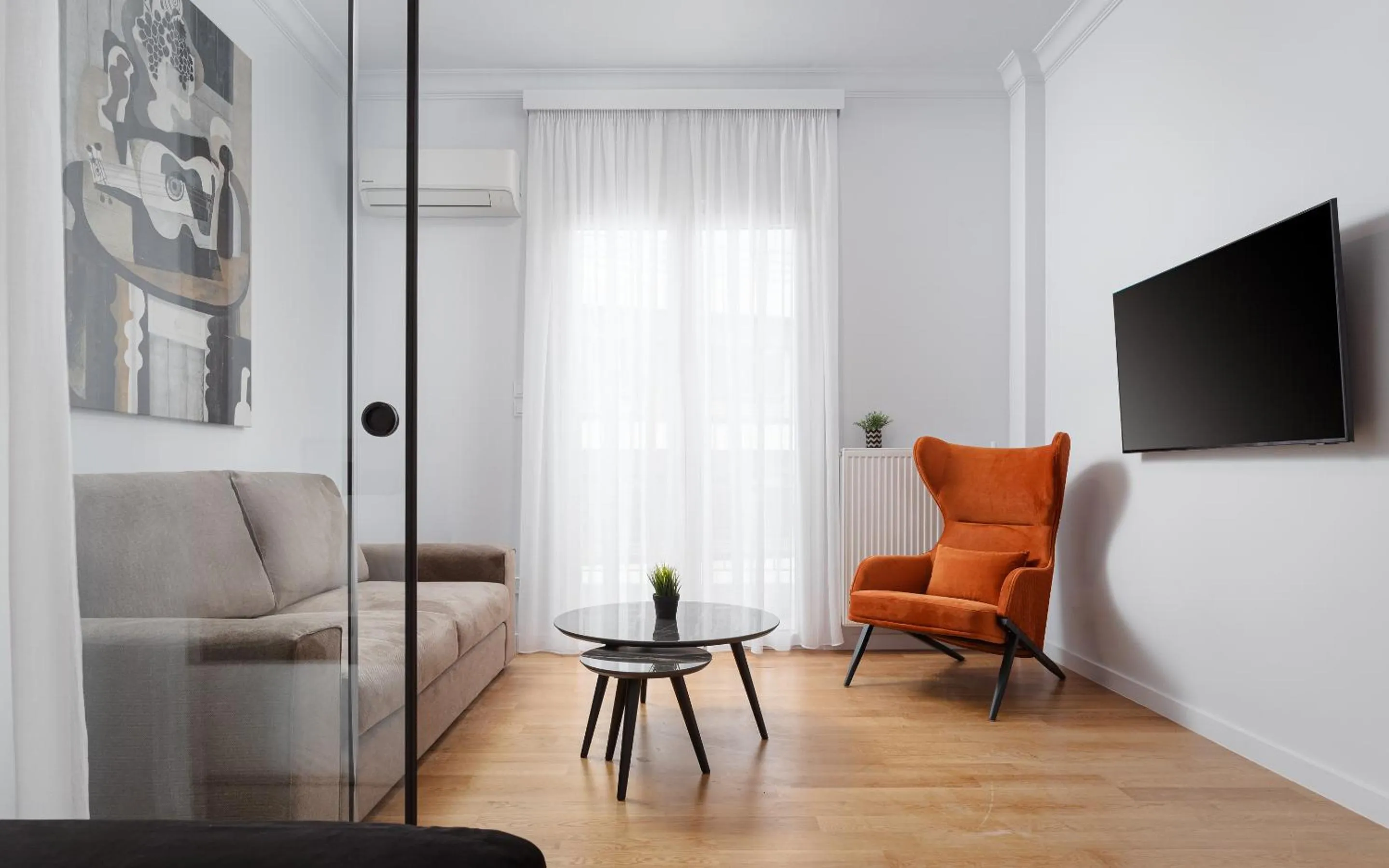 TV and multimedia in Acropolis Classy Apartments