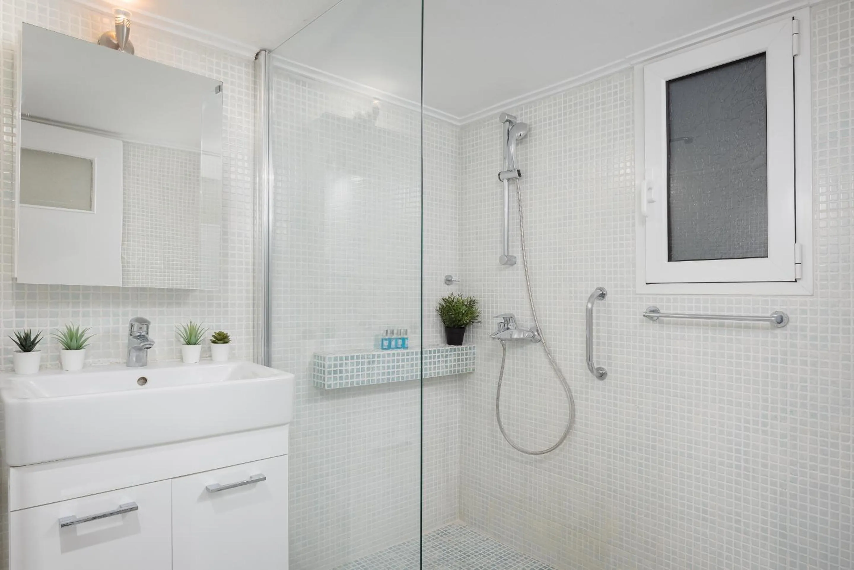 Shower in Acropolis Classy Apartments