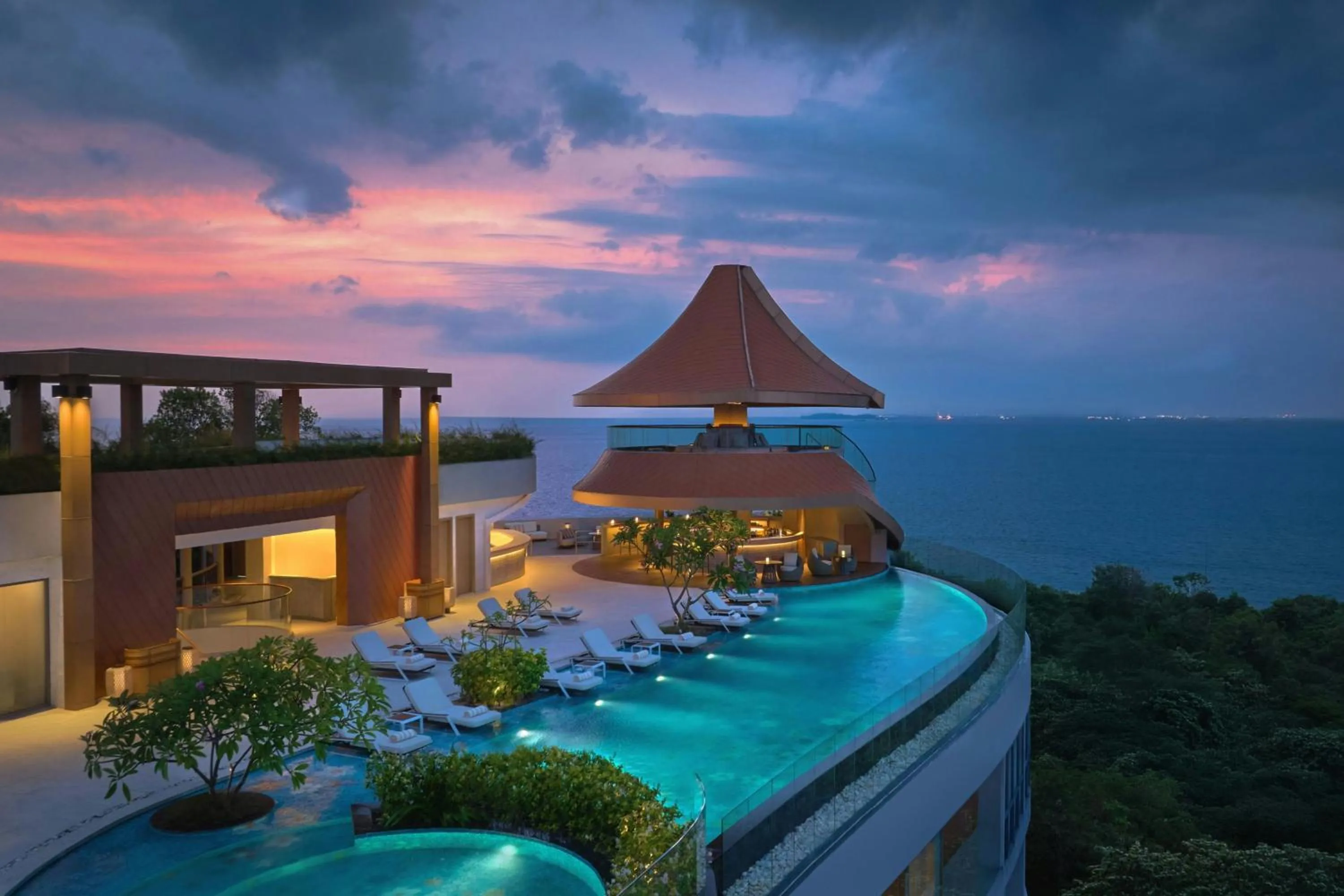 Restaurant/places to eat in The Westin Nirup Island Resort & Spa