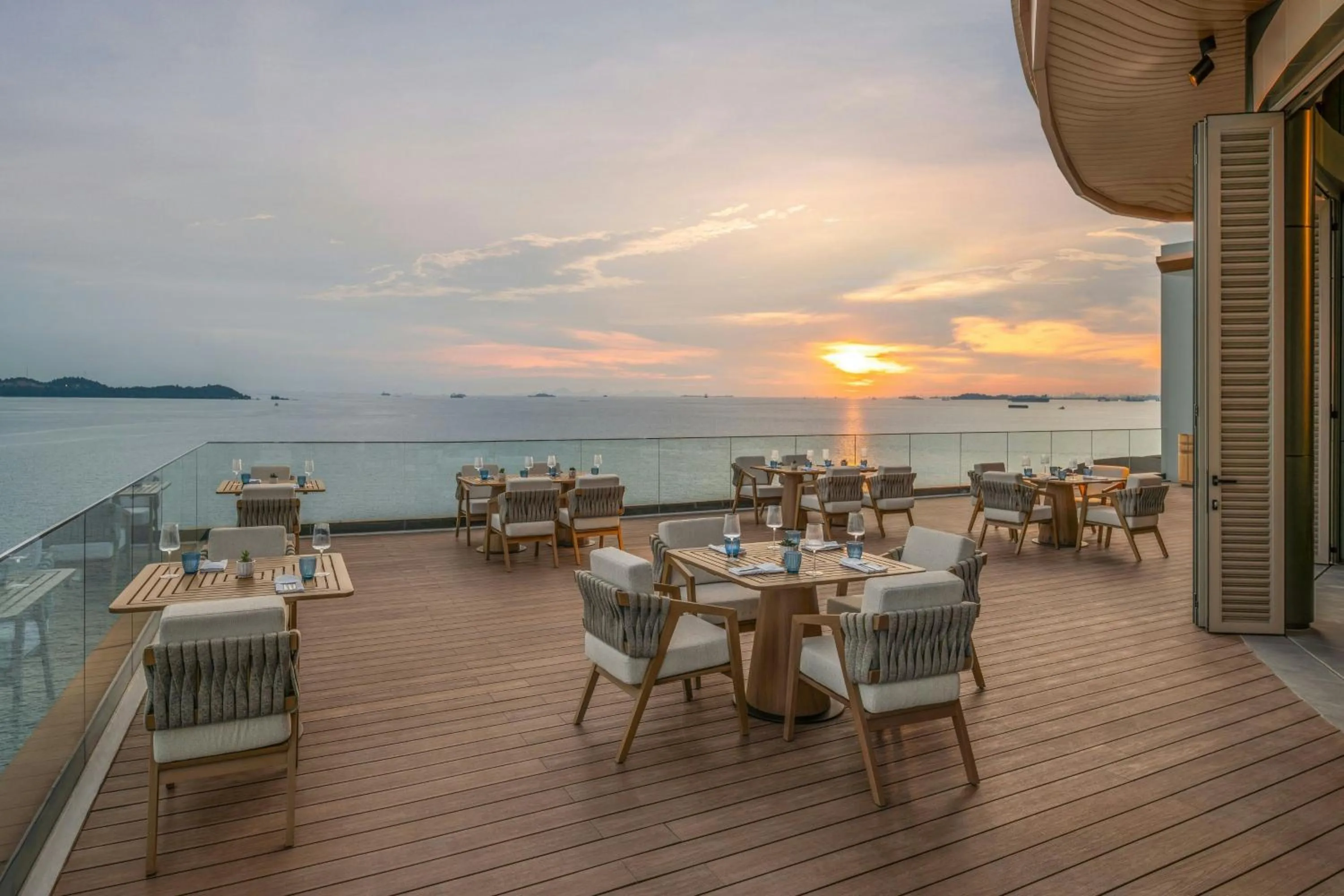 Kitchen or kitchenette in The Westin Nirup Island Resort & Spa