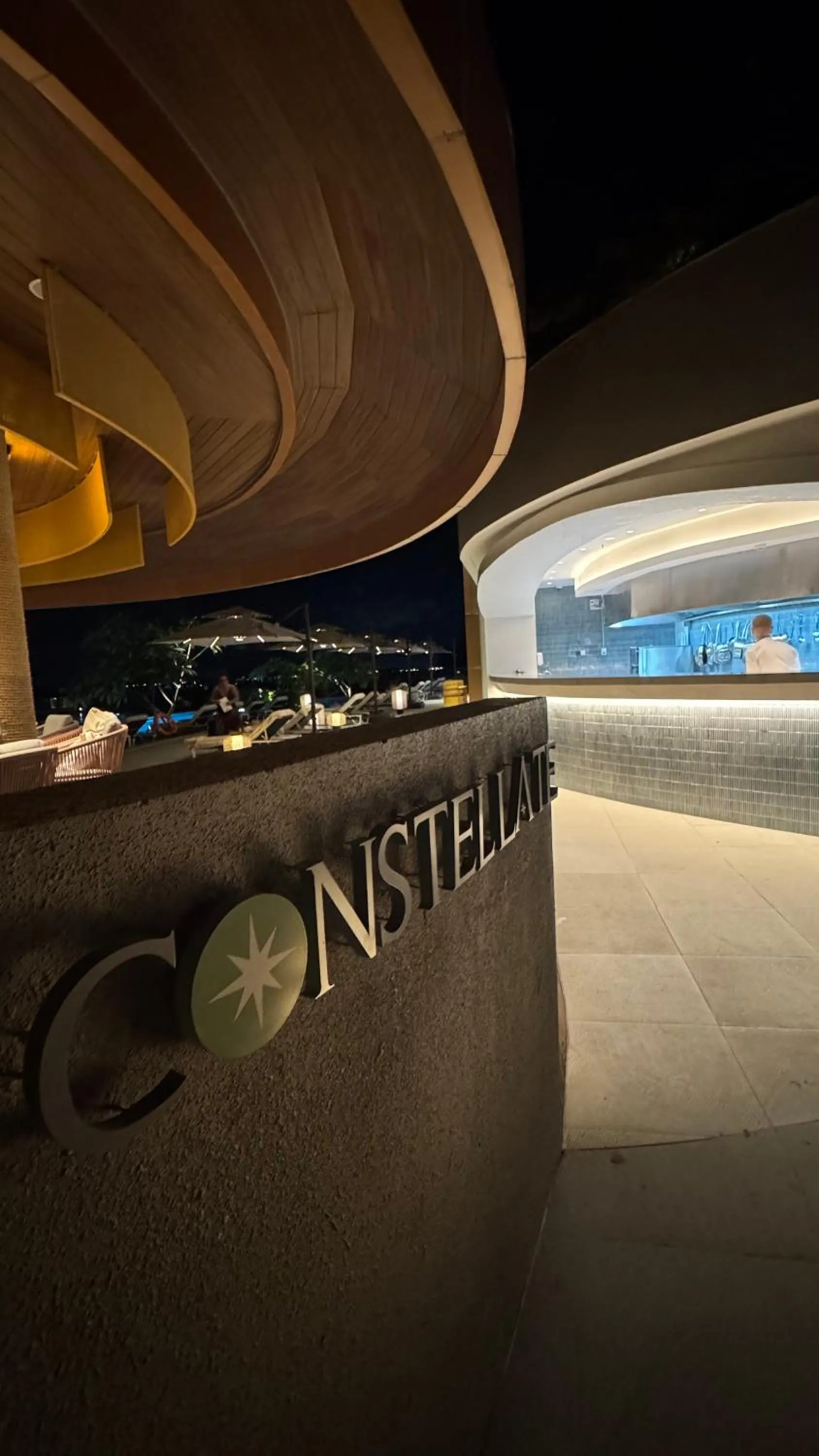 Restaurant/places to eat in The Westin Nirup Island Resort & Spa