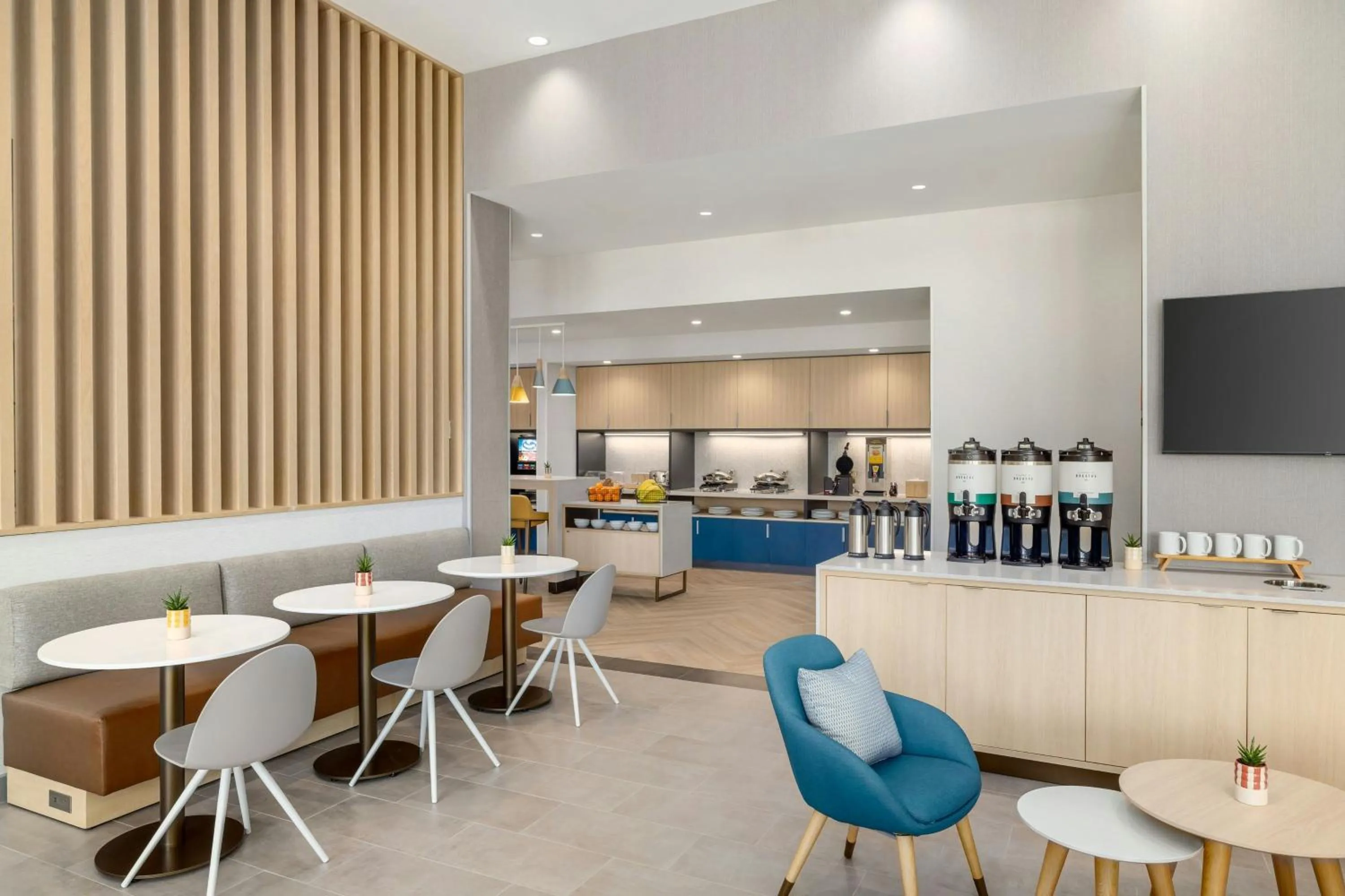 Breakfast in TownePlace Suites by Marriott Williston