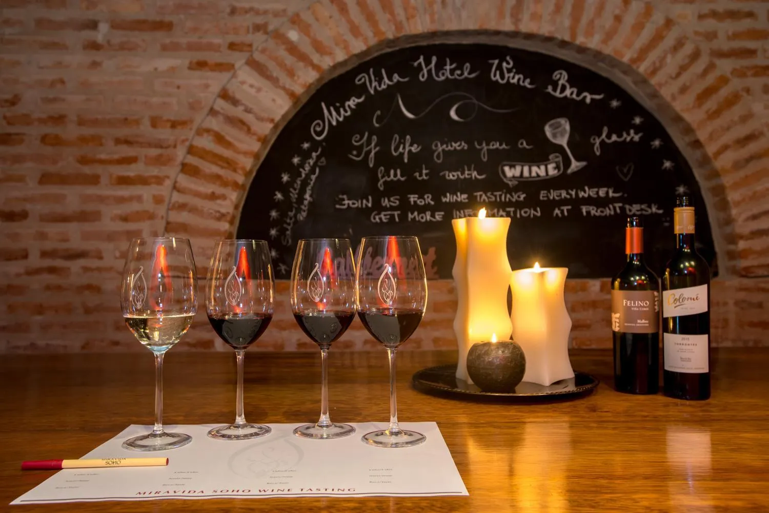 Lounge or bar in Miravida Soho Hotel & Wine Bar