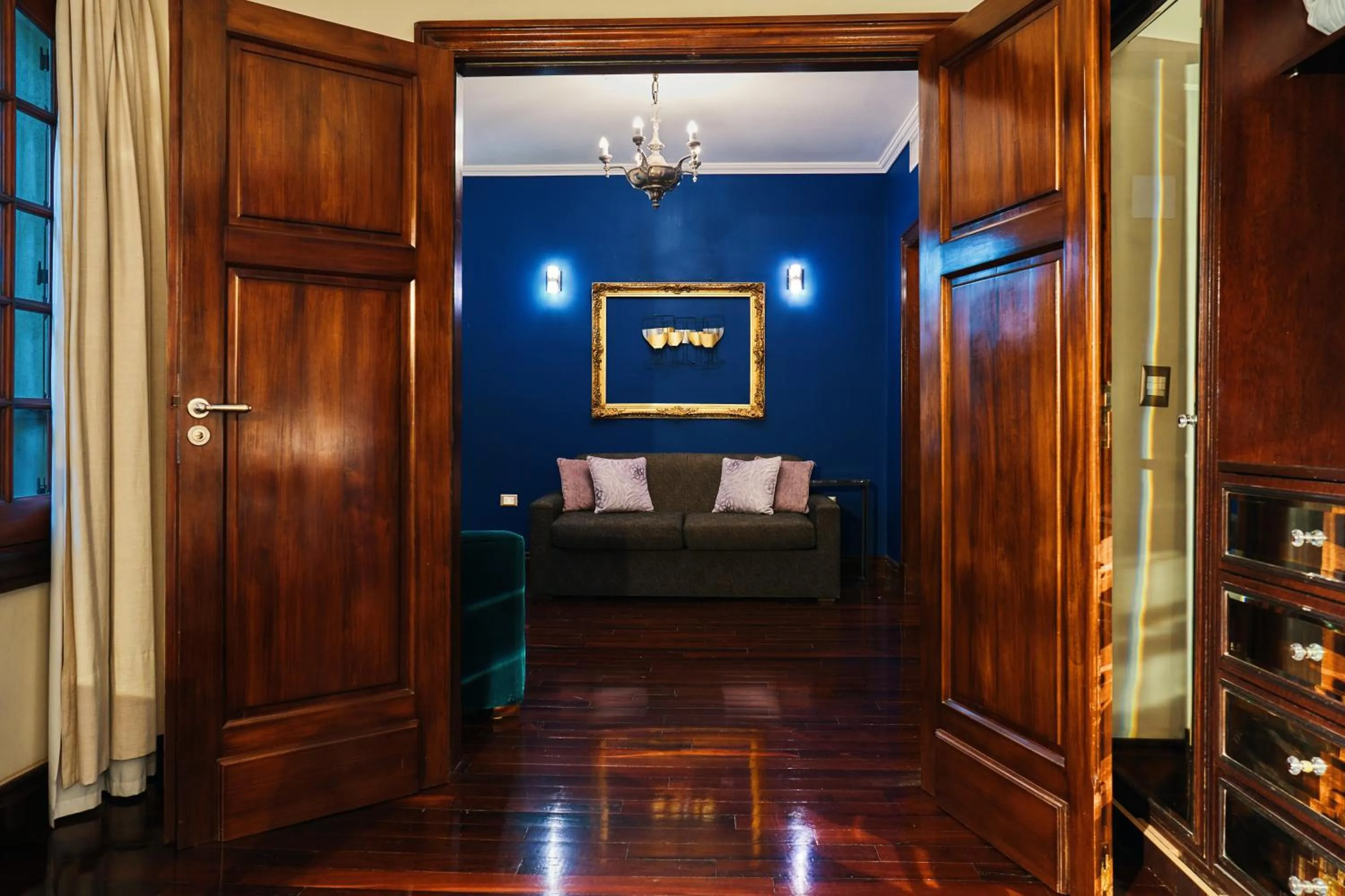 Seating area in Miravida Soho Hotel & Wine Bar