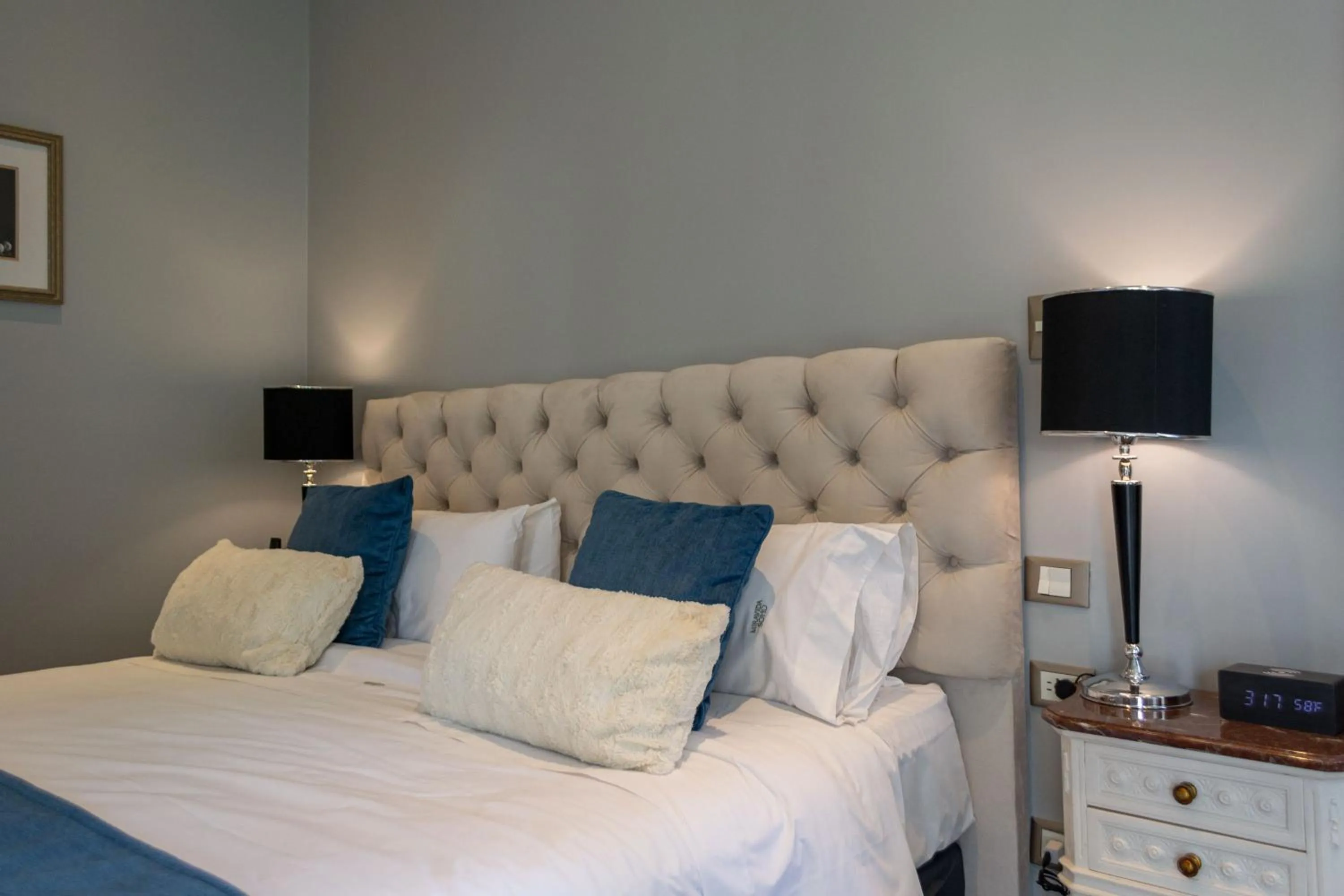 Bed in Miravida Soho Hotel & Wine Bar