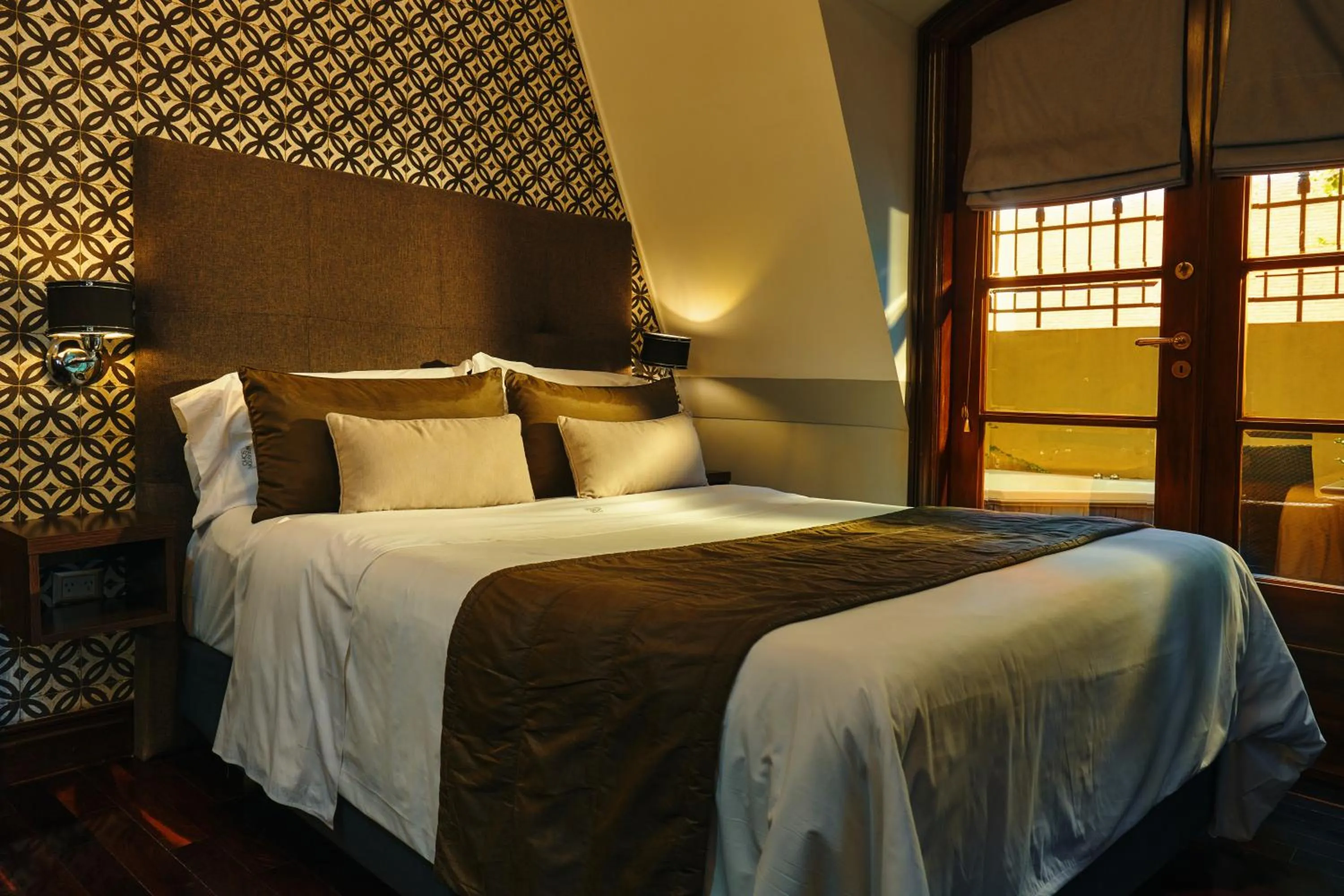 Bed in Miravida Soho Hotel & Wine Bar