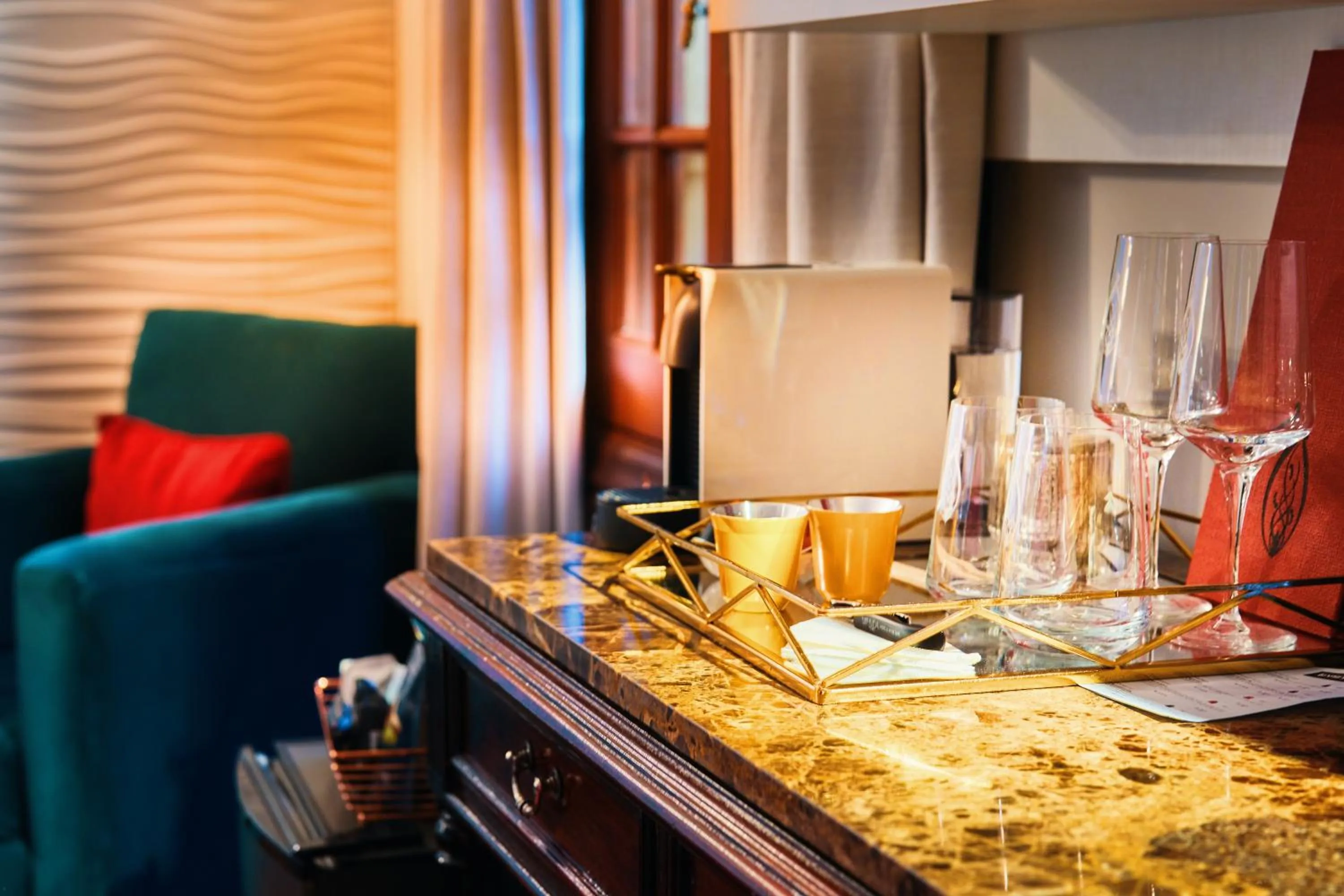 Coffee/tea facilities in Miravida Soho Hotel & Wine Bar