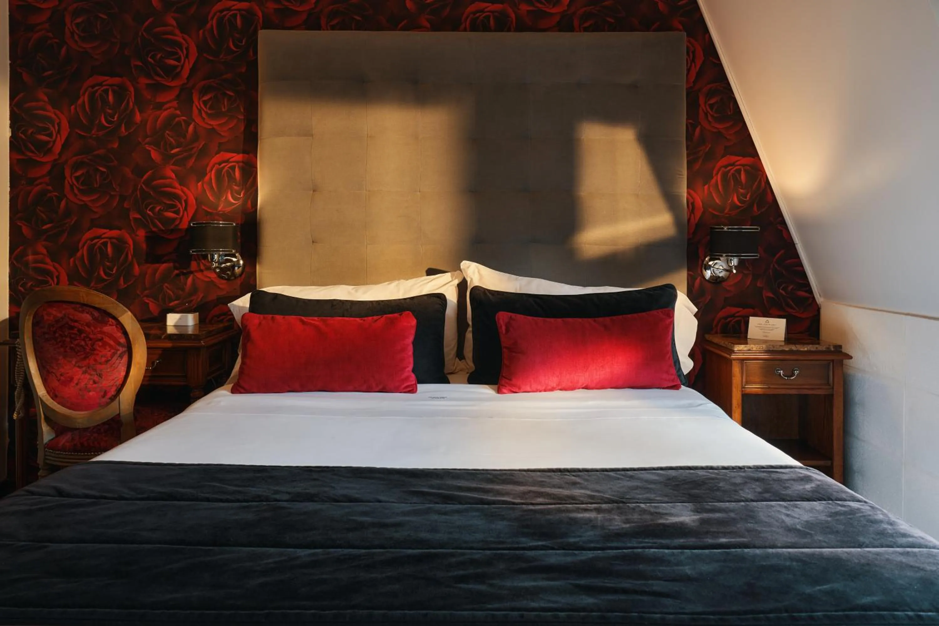 Bed in Miravida Soho Hotel & Wine Bar