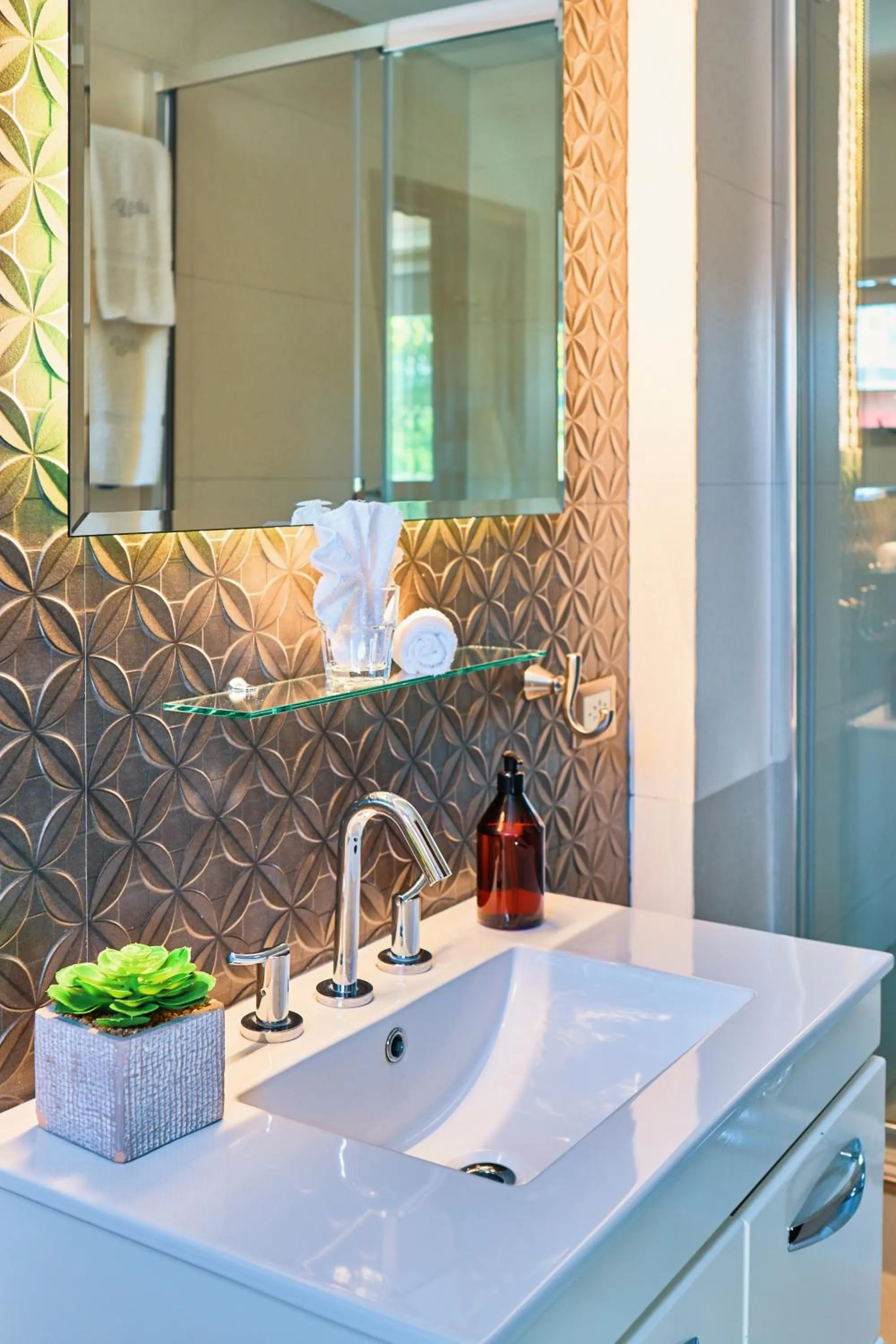 Bathroom in Miravida Soho Hotel & Wine Bar