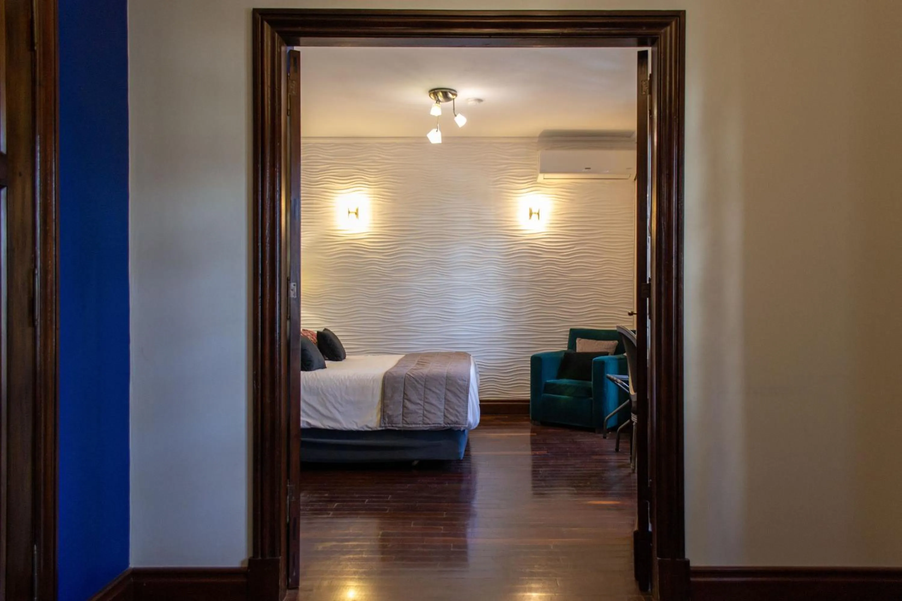 Bed in Miravida Soho Hotel & Wine Bar