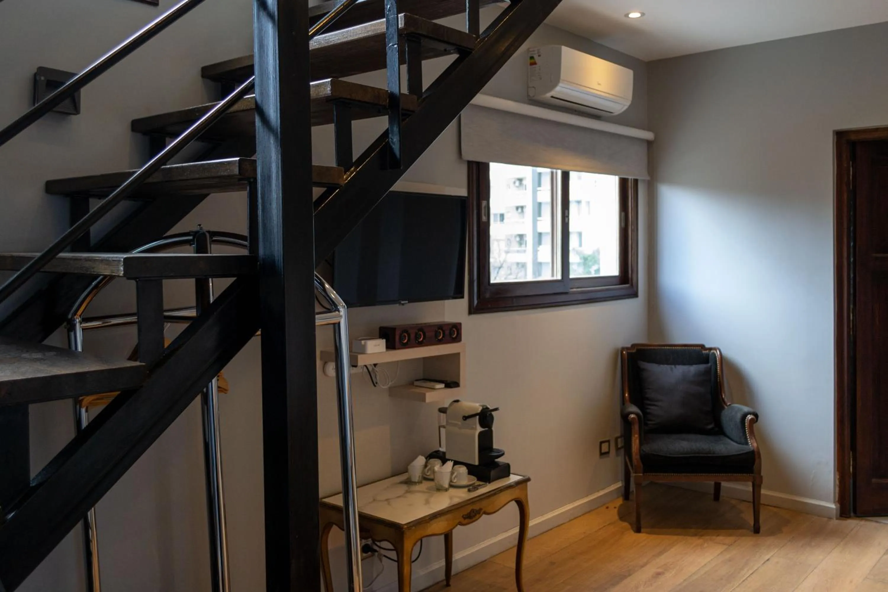 Living room in Miravida Soho Hotel & Wine Bar