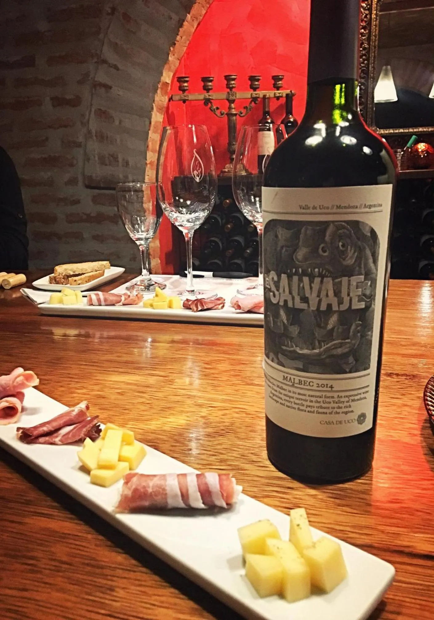 Food and drinks in Miravida Soho Hotel & Wine Bar