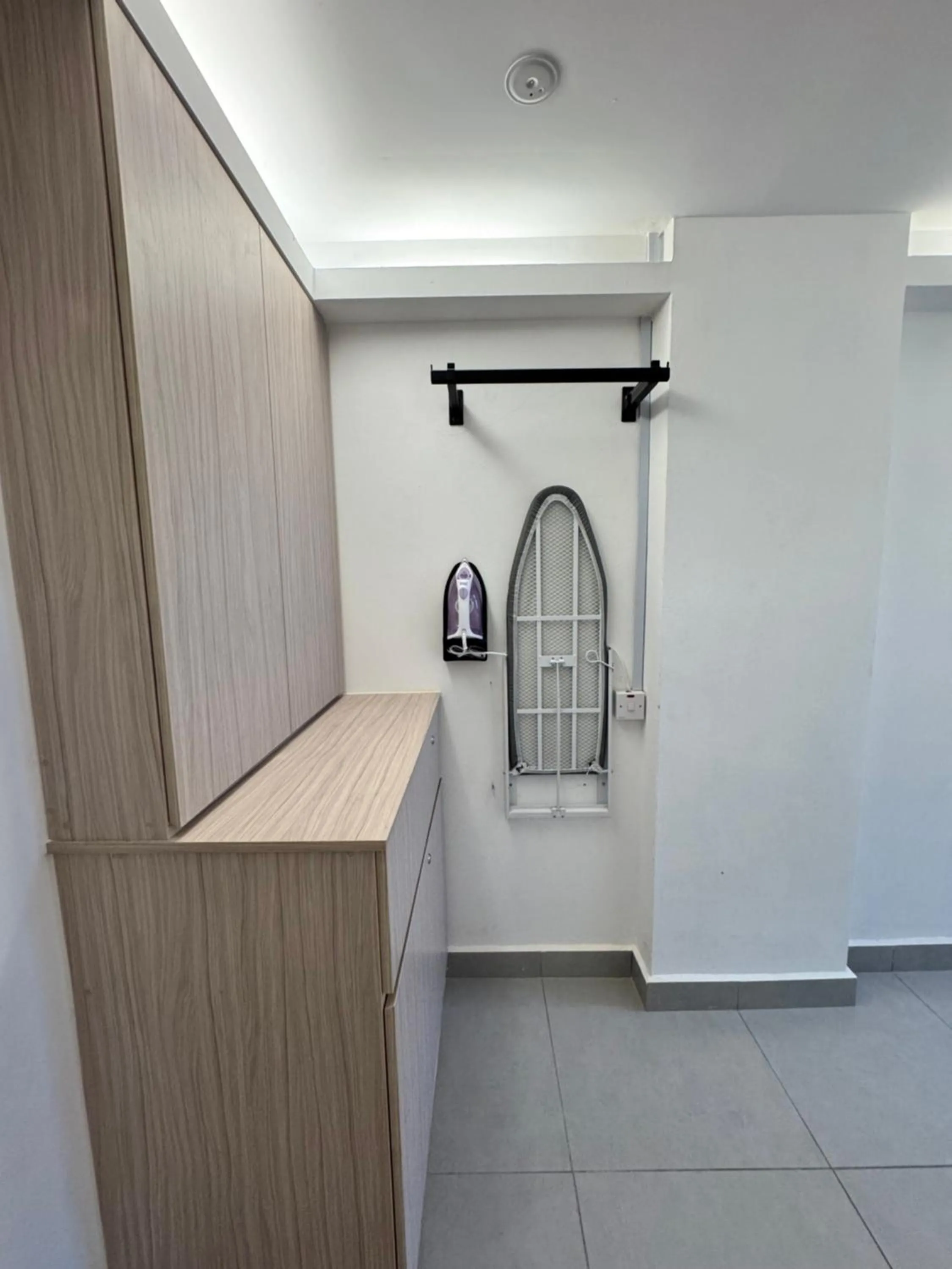 flat iron in Maca Hotel by Sky Hive