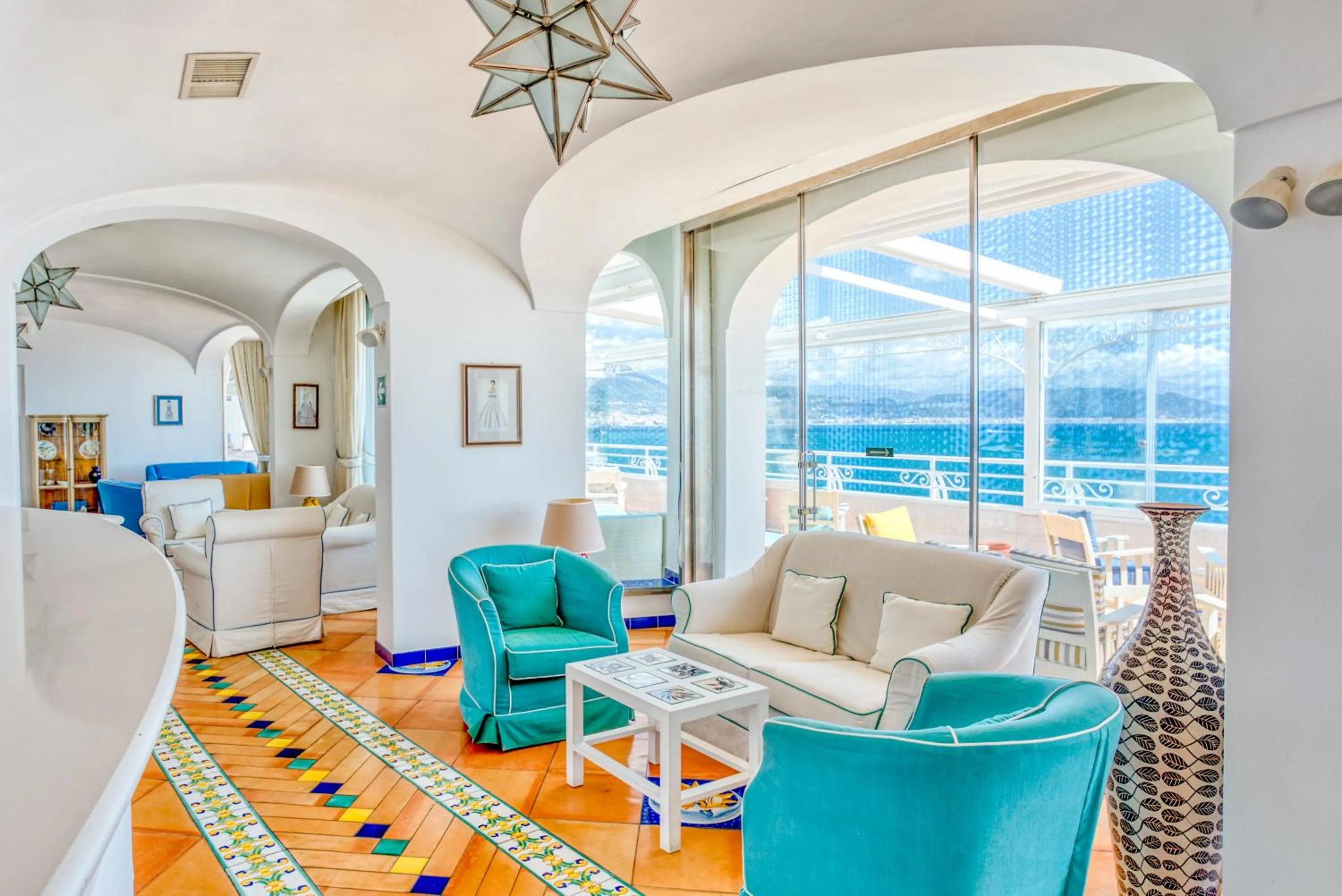 Lounge or bar in Hotel Cetus