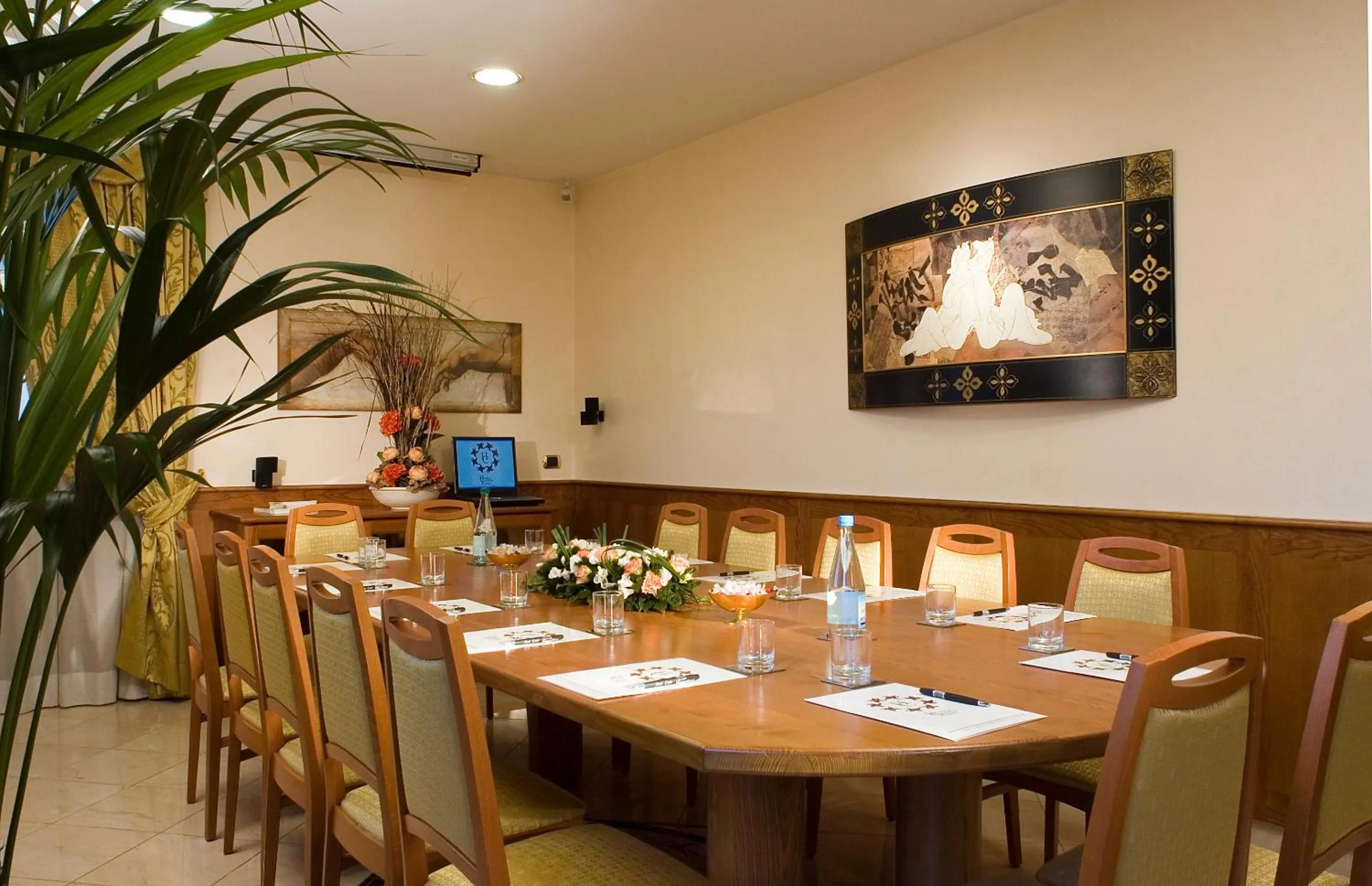 Business facilities in Hotel Castle