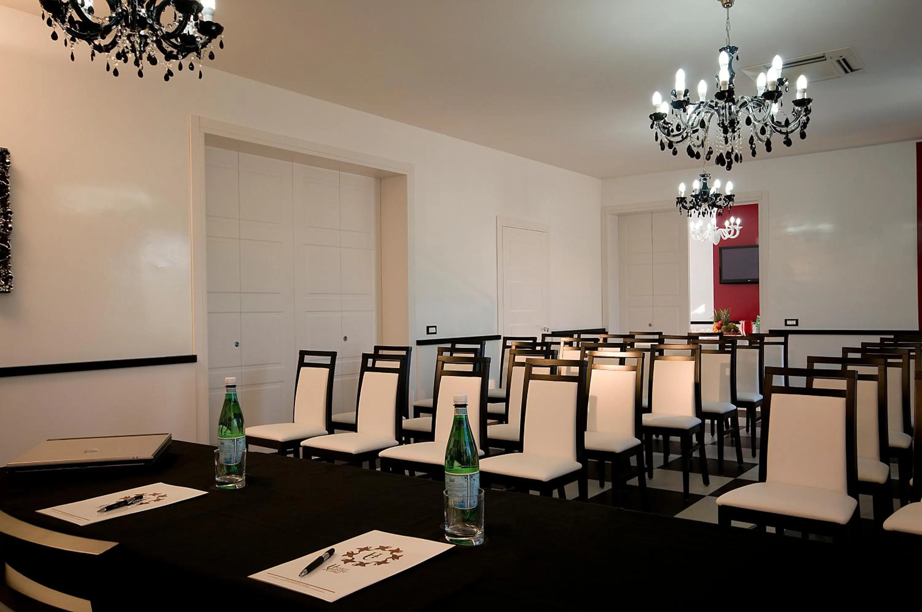 Business facilities in Hotel Castle