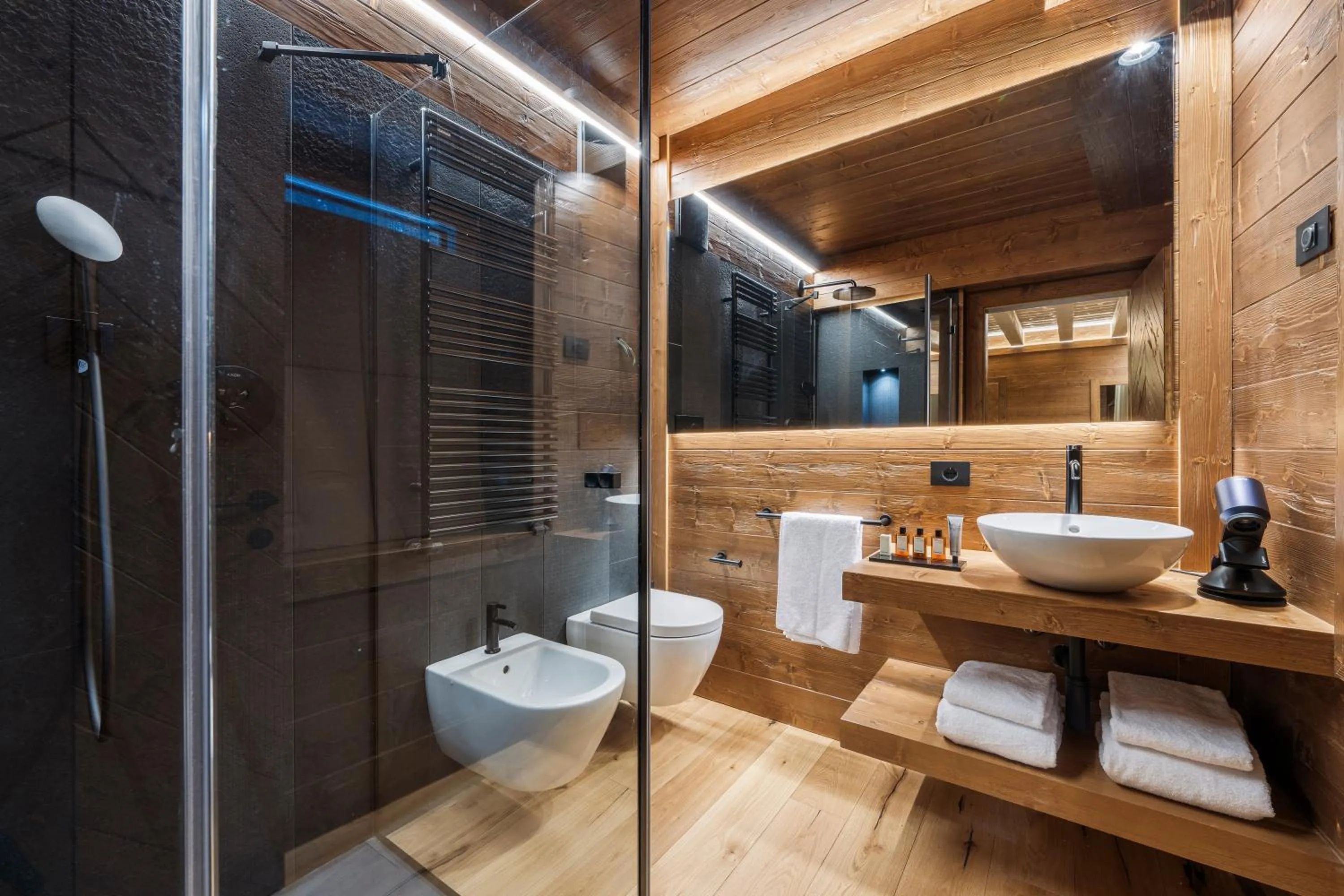 Shower in Casa Guargnè