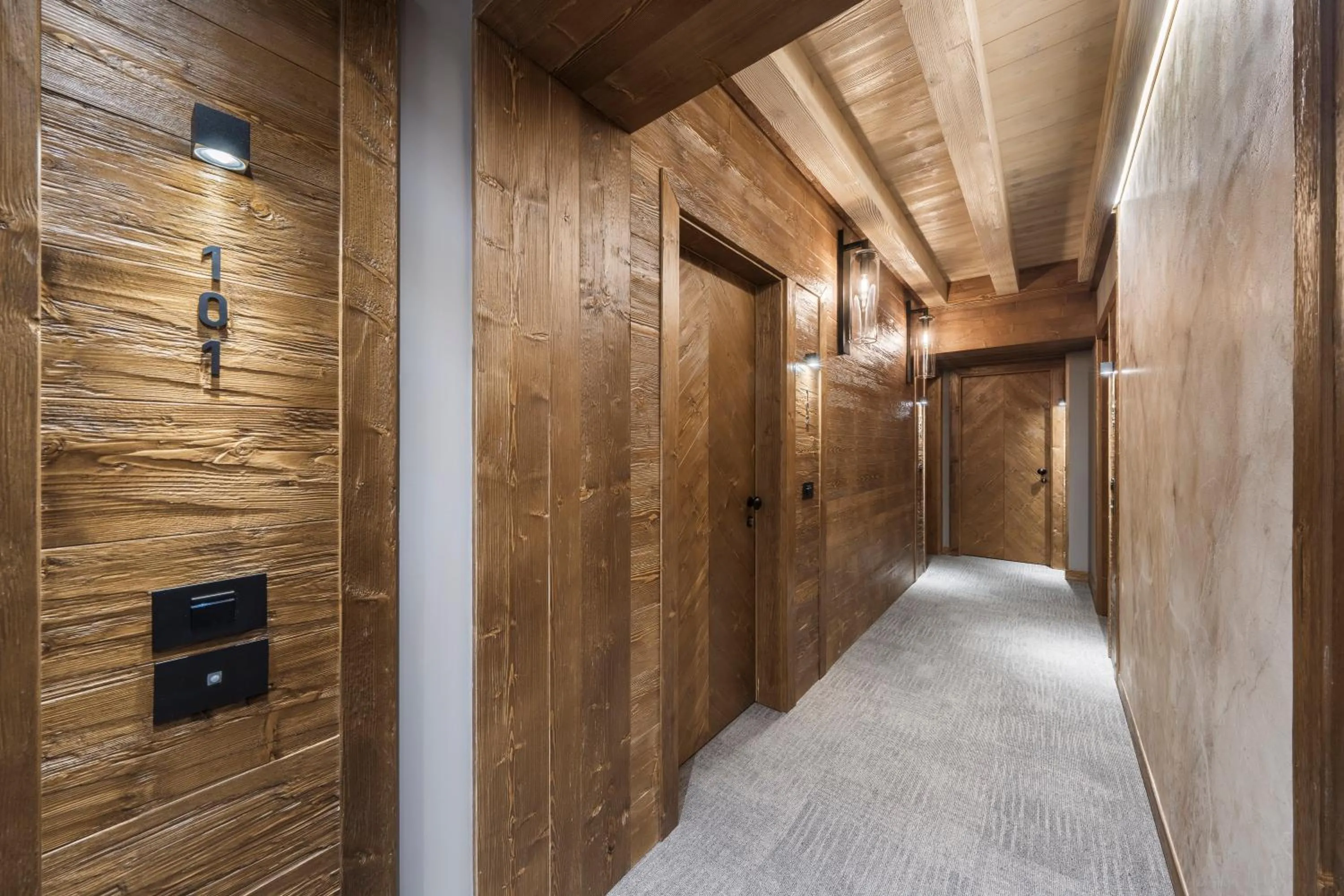 Decorative detail in Casa Guargnè