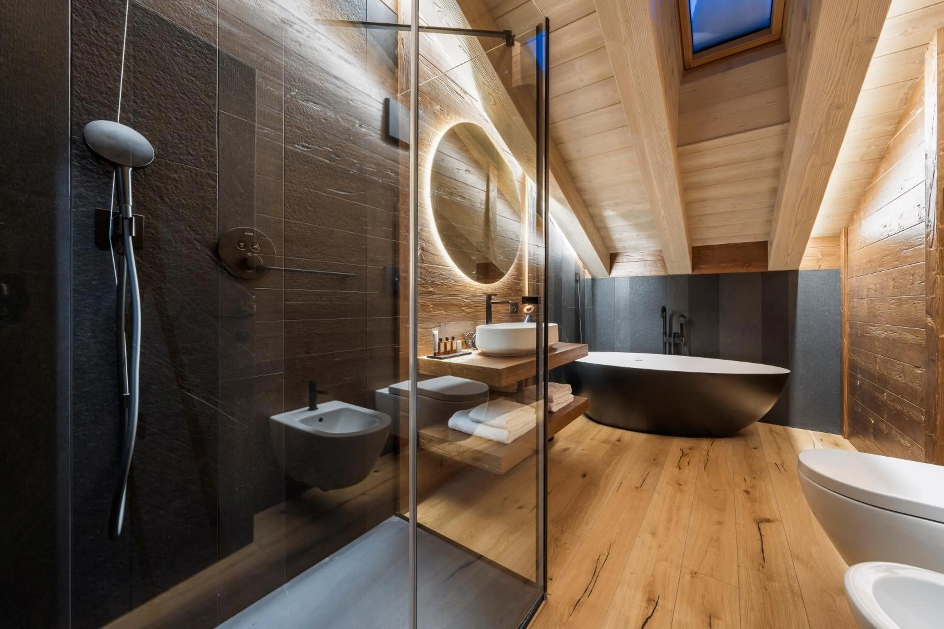 Shower in Casa Guargnè