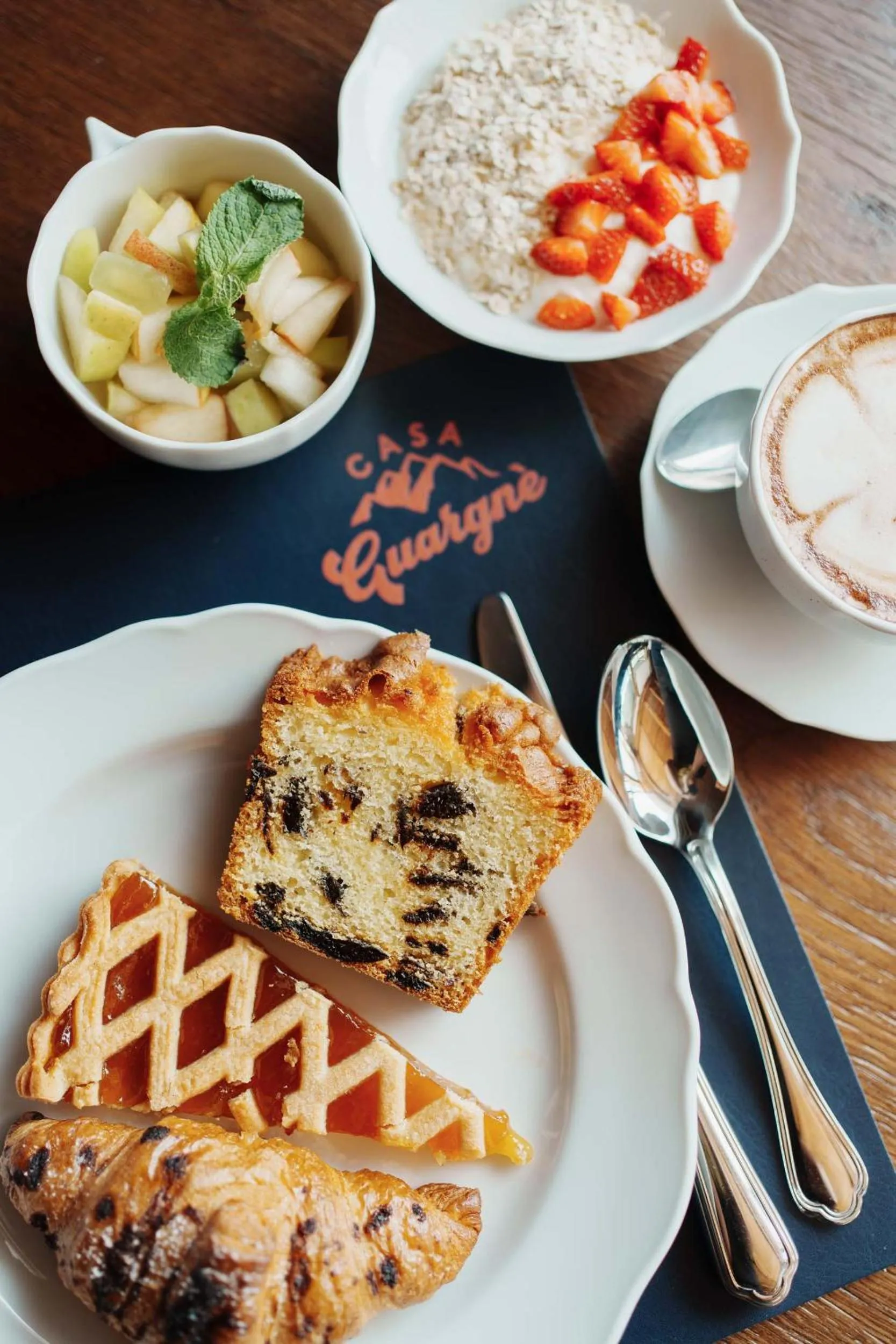 Restaurant/places to eat in Casa Guargnè